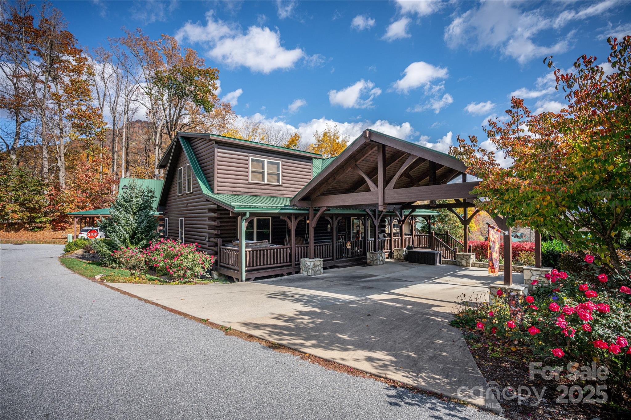 28751 Real Estate Listings Main Image