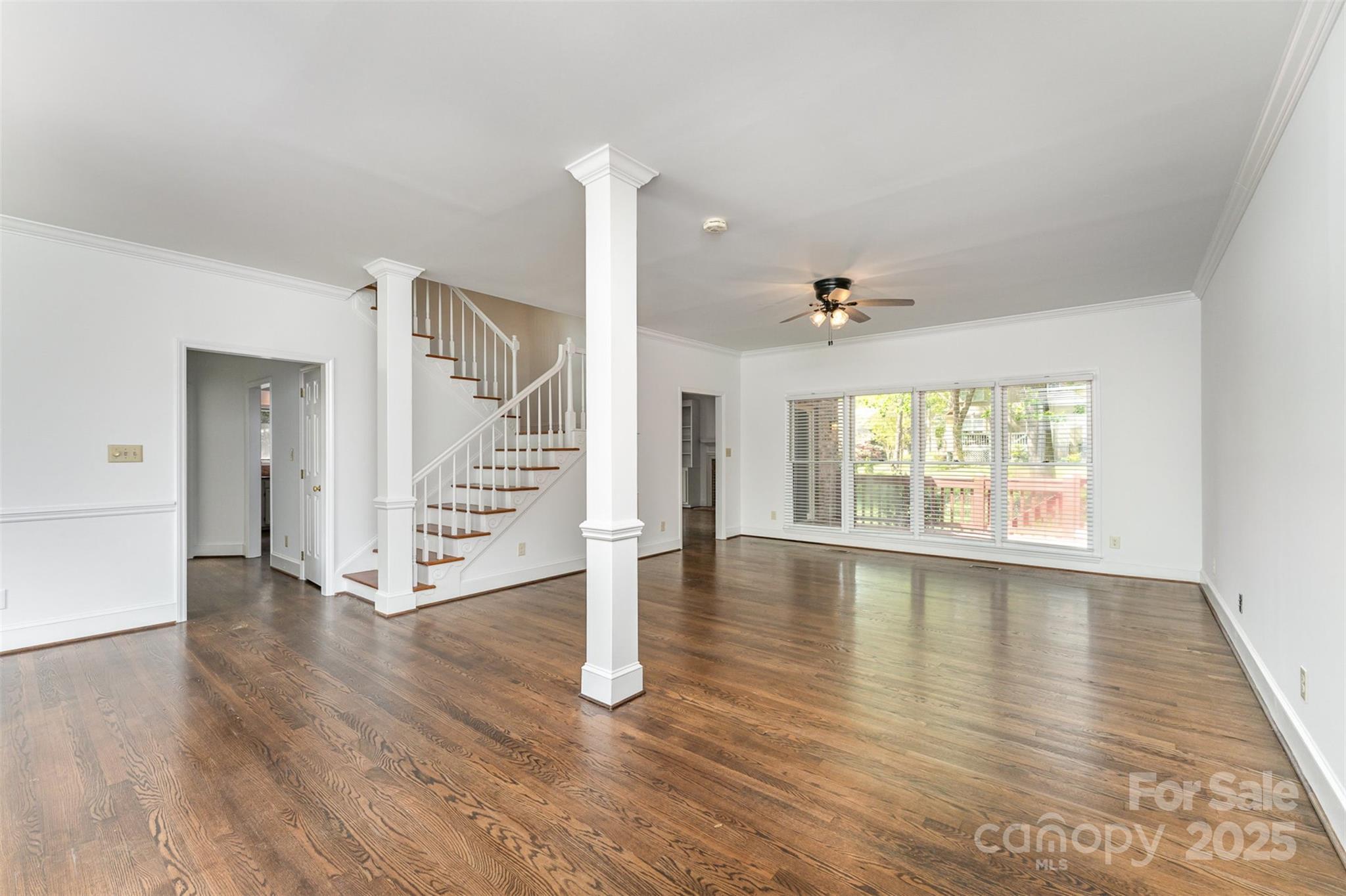 426 Saint Michaels Way Property Photo 5