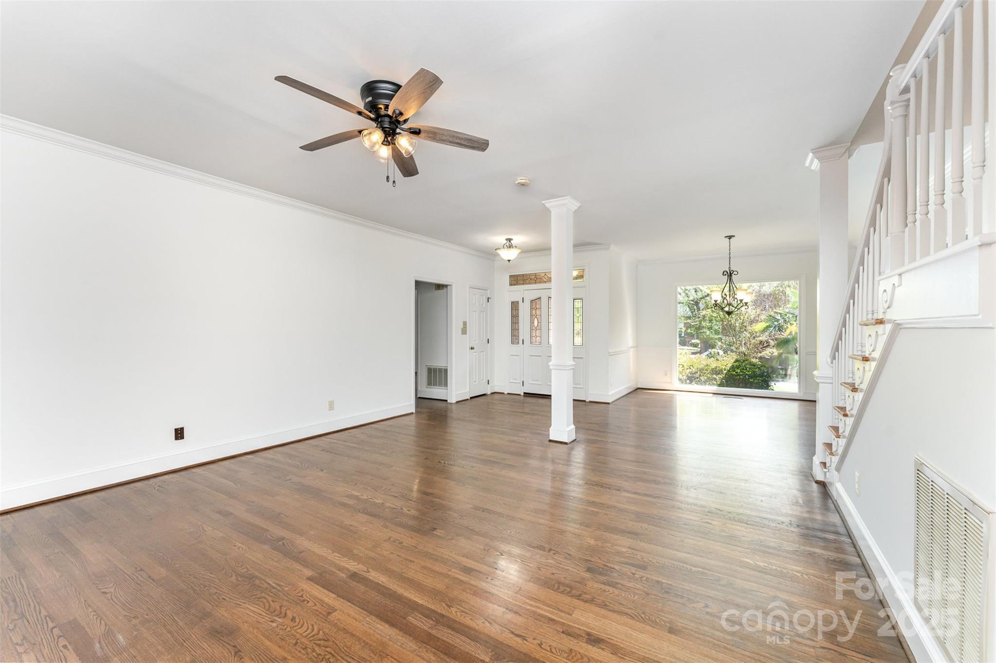 426 Saint Michaels Way Property Photo 6