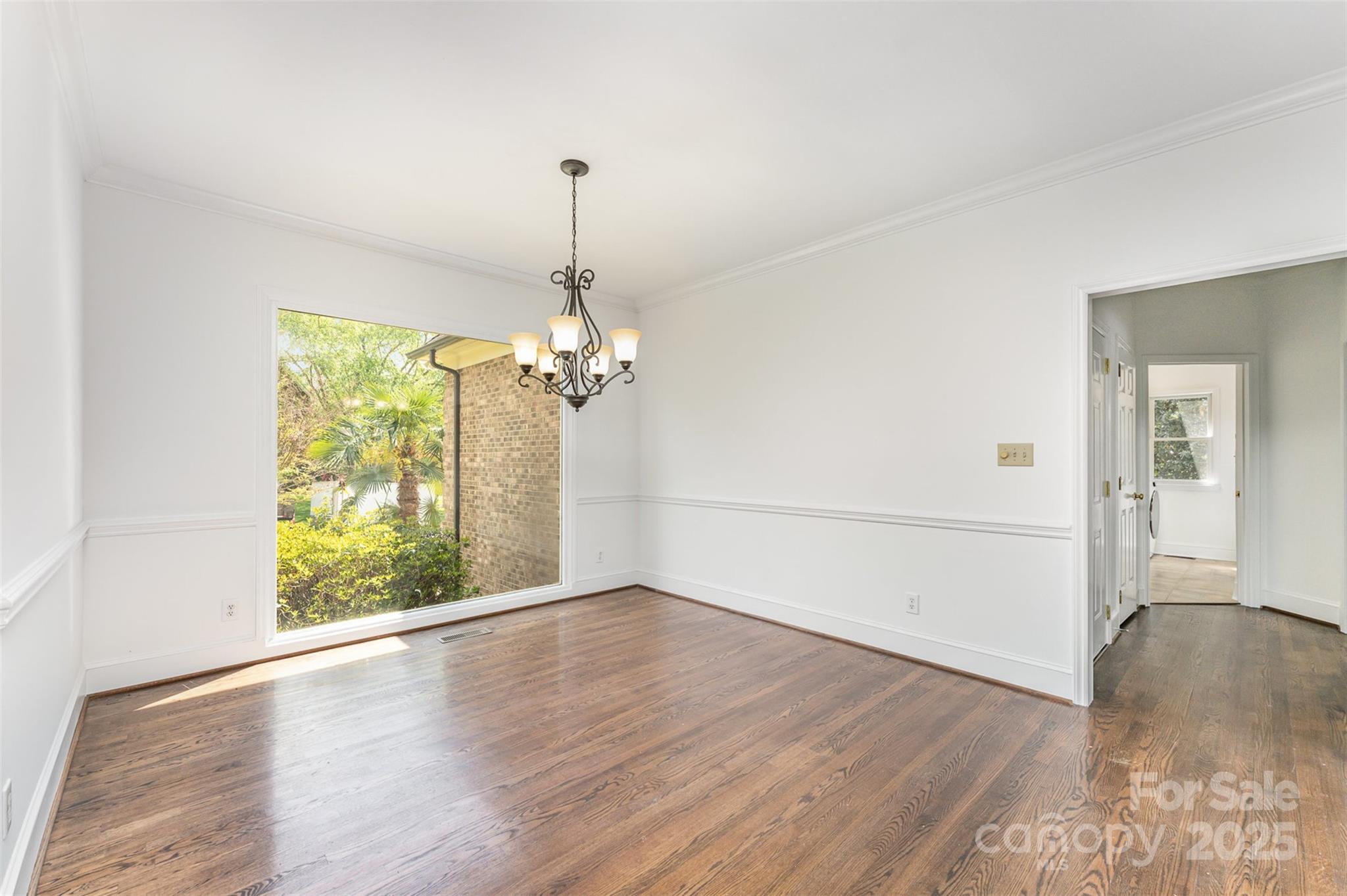426 Saint Michaels Way Property Photo 7
