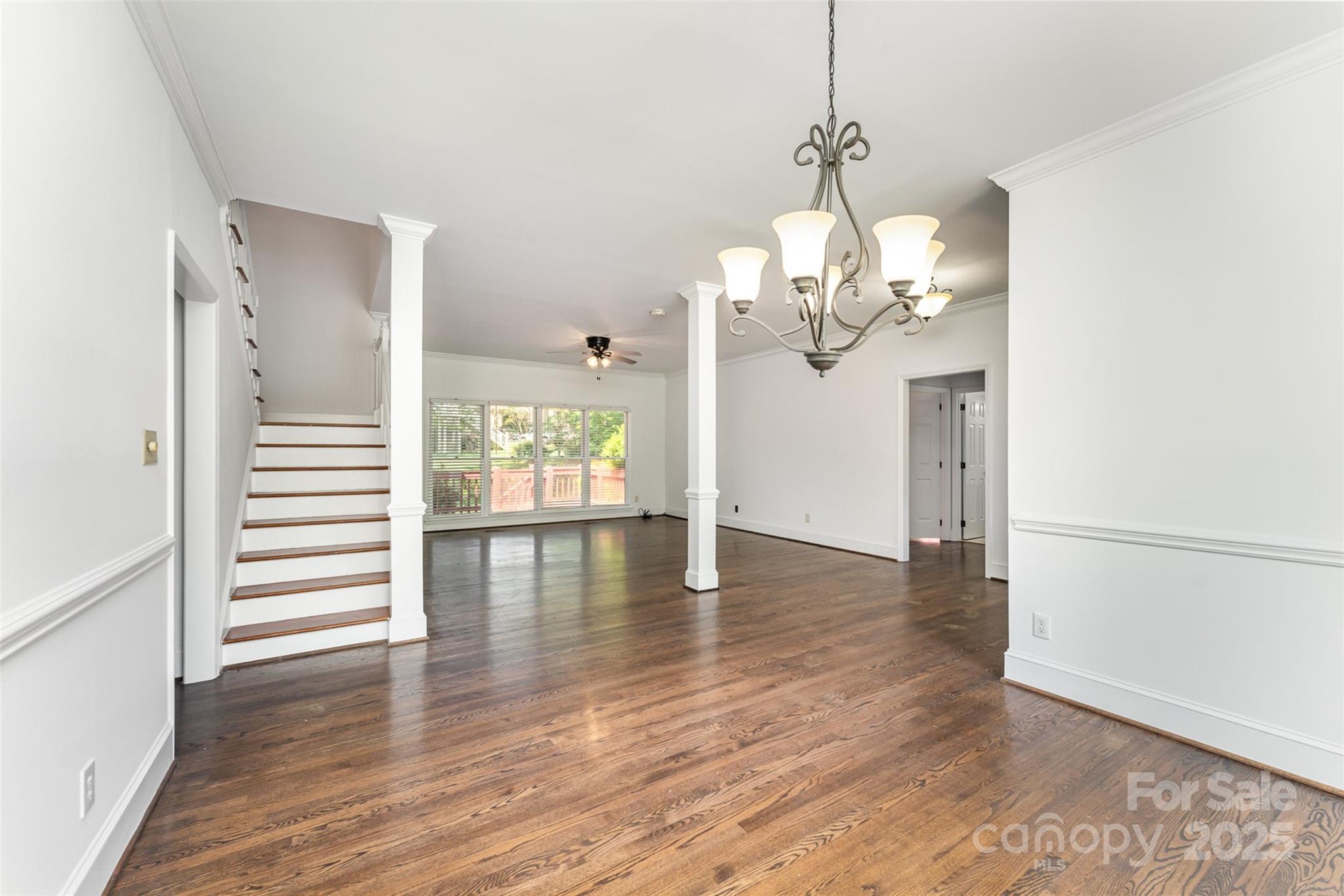 426 Saint Michaels Way Property Photo 8