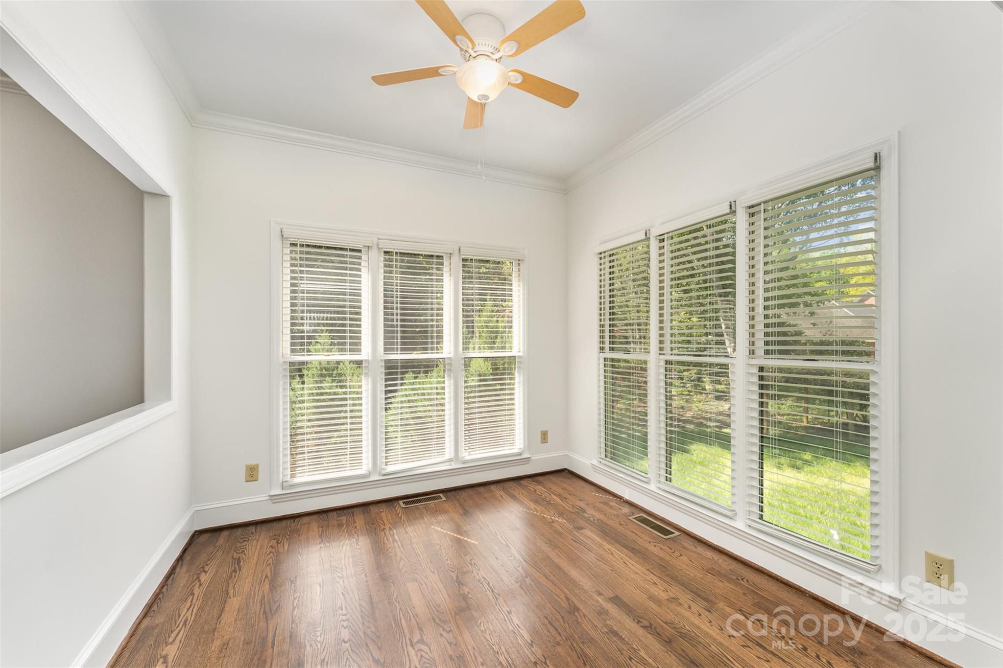 426 Saint Michaels Way Property Photo 17