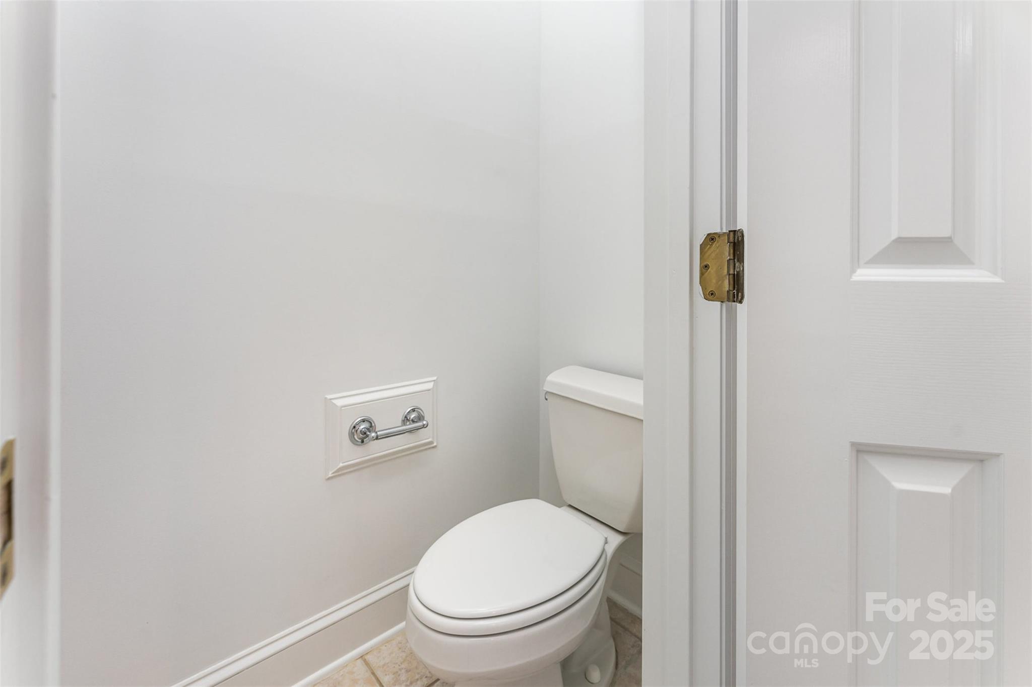426 Saint Michaels Way Property Photo 28
