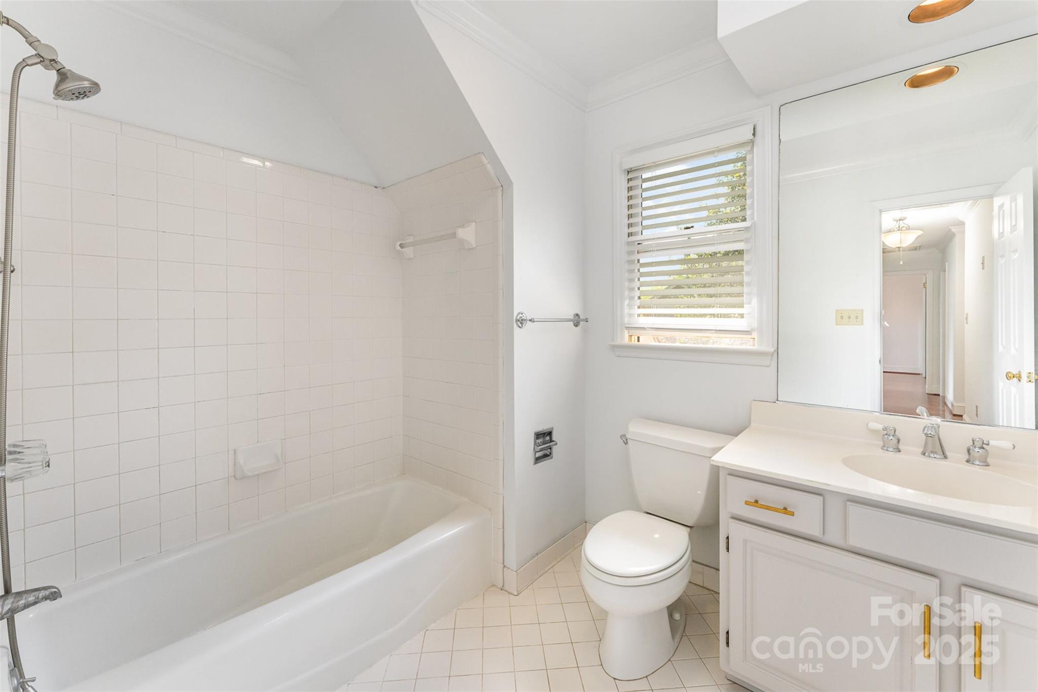 426 Saint Michaels Way Property Photo 31