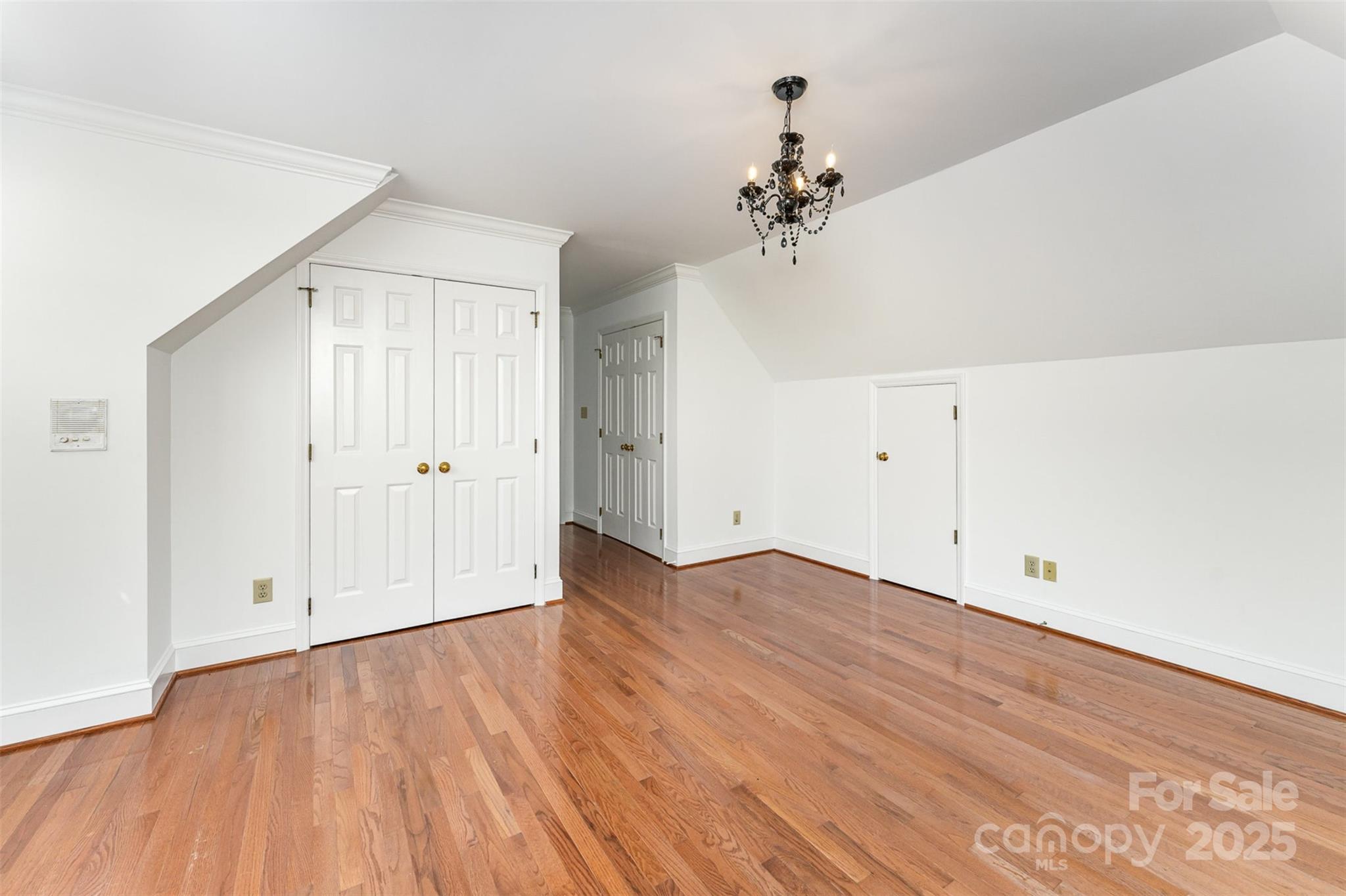 426 Saint Michaels Way Property Photo 33