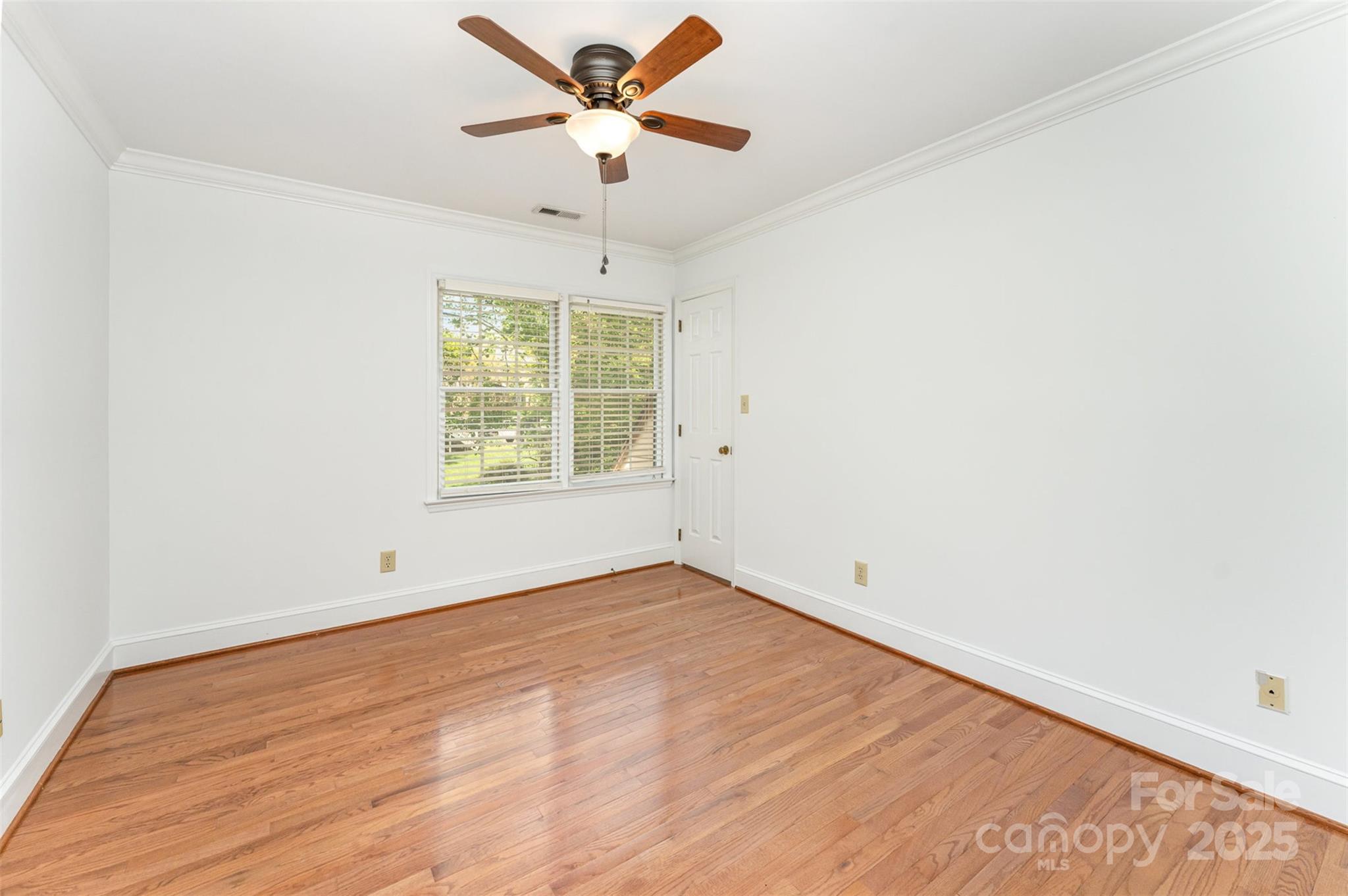 426 Saint Michaels Way Property Photo 36
