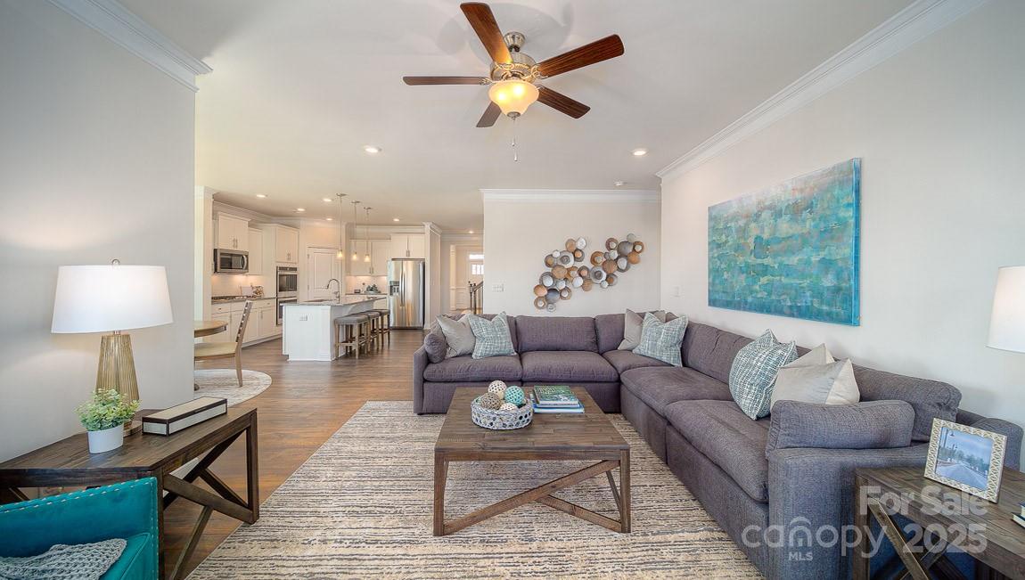 7035 Butternut Oak Terrace Property Photo 6