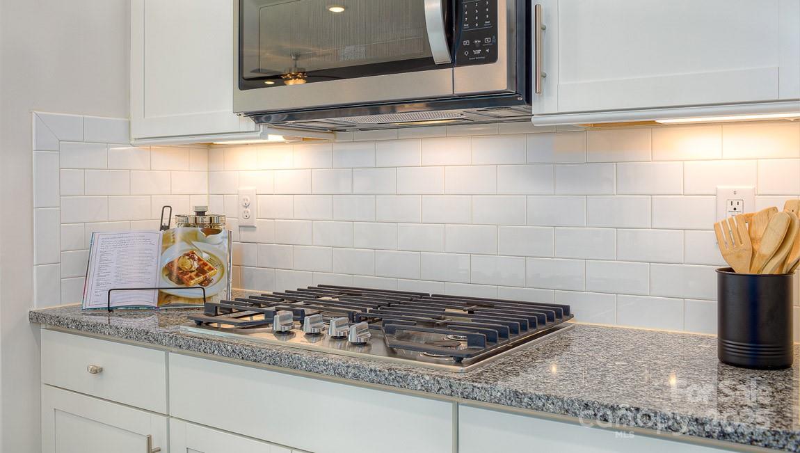 7035 Butternut Oak Terrace Property Photo 9