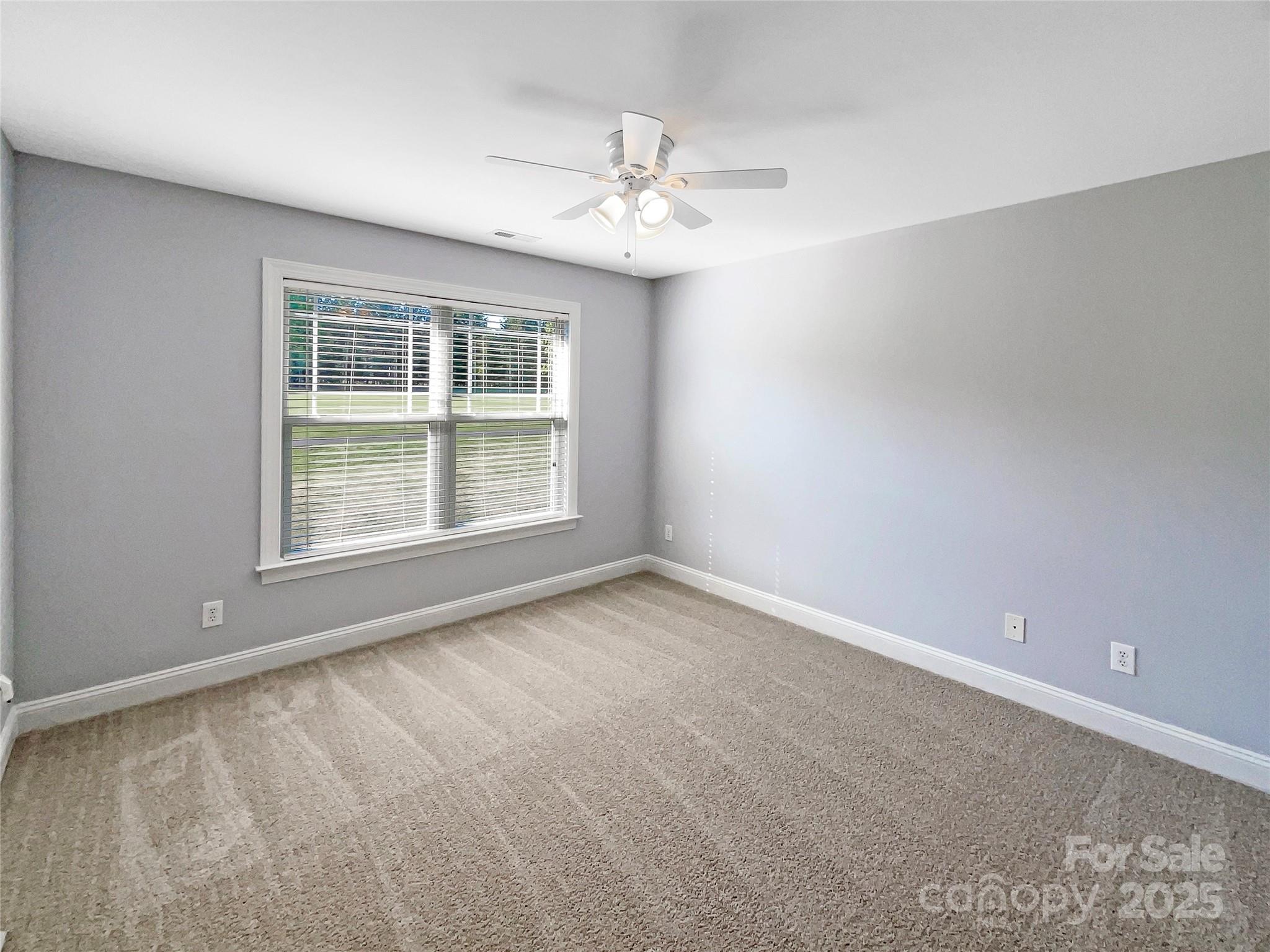 5104 Shannamara Drive Property Photo 5