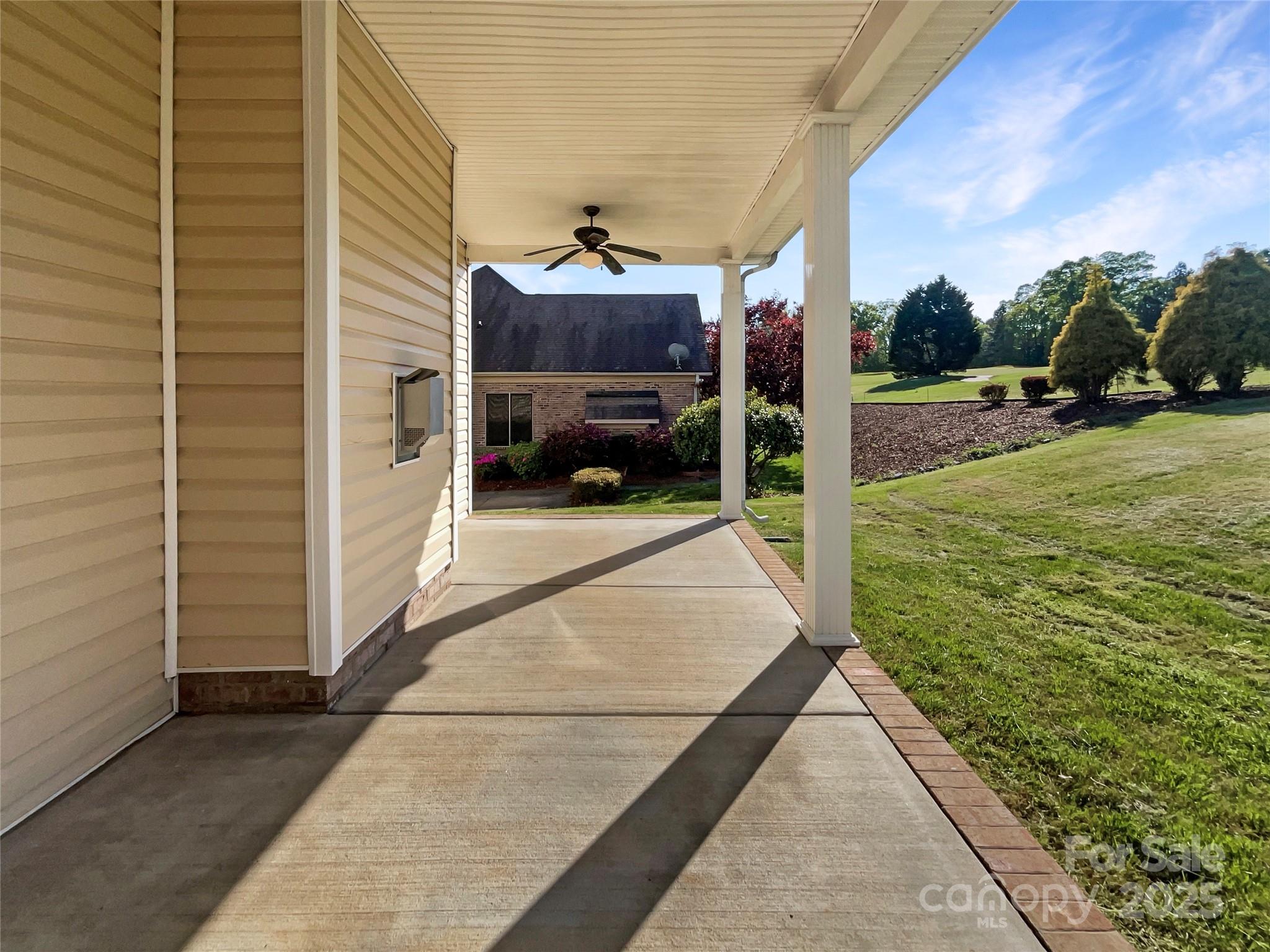 5104 Shannamara Drive Property Photo 10