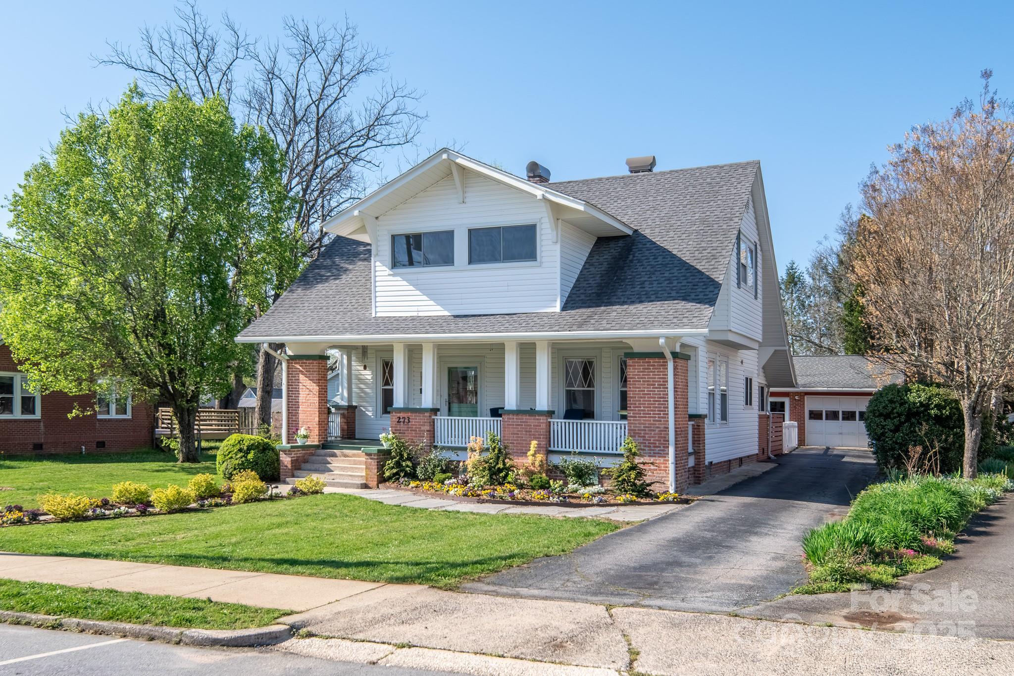 273 W Main Street Property Photo