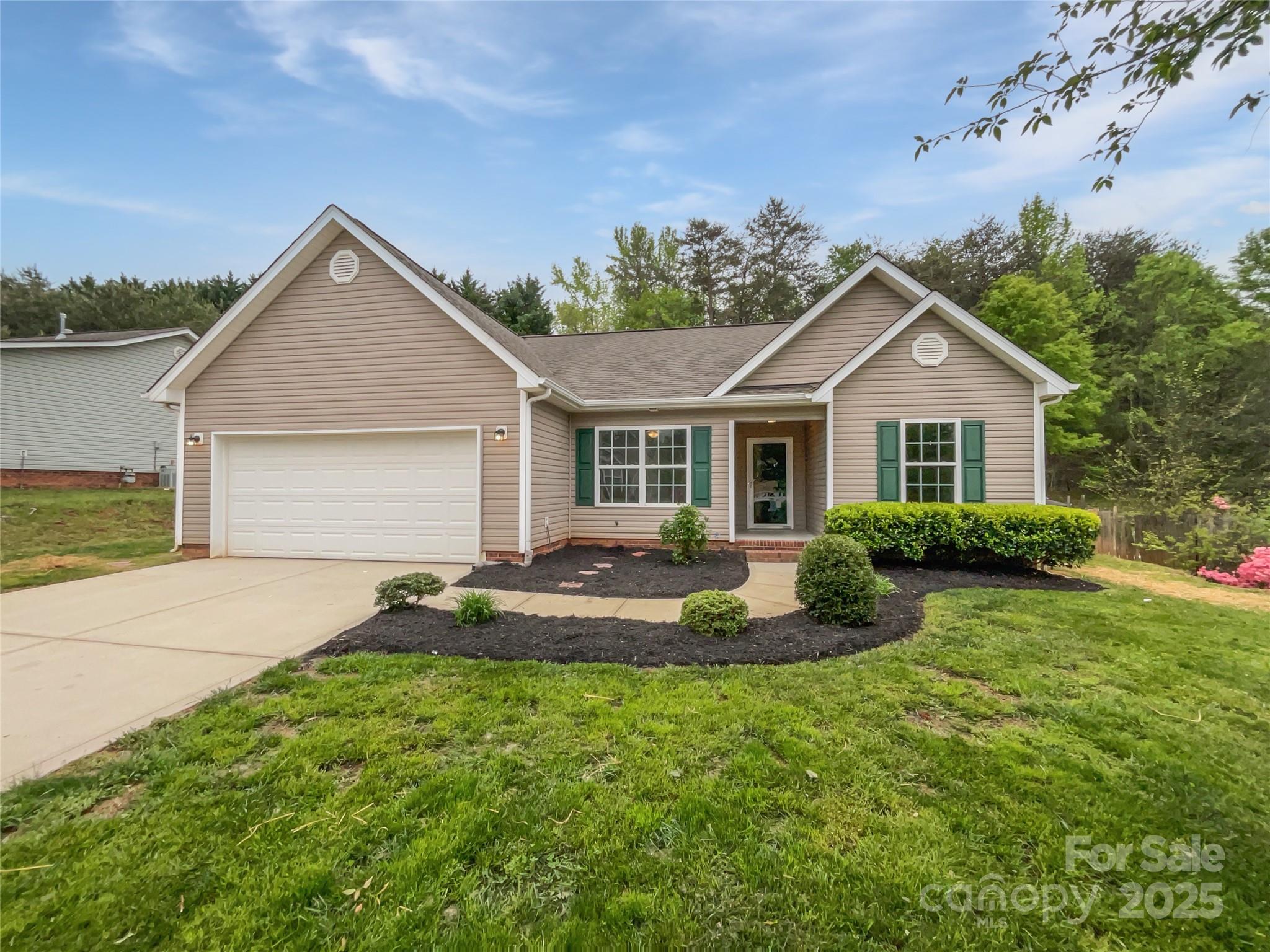 526 Pennyfields Lane Property Photo