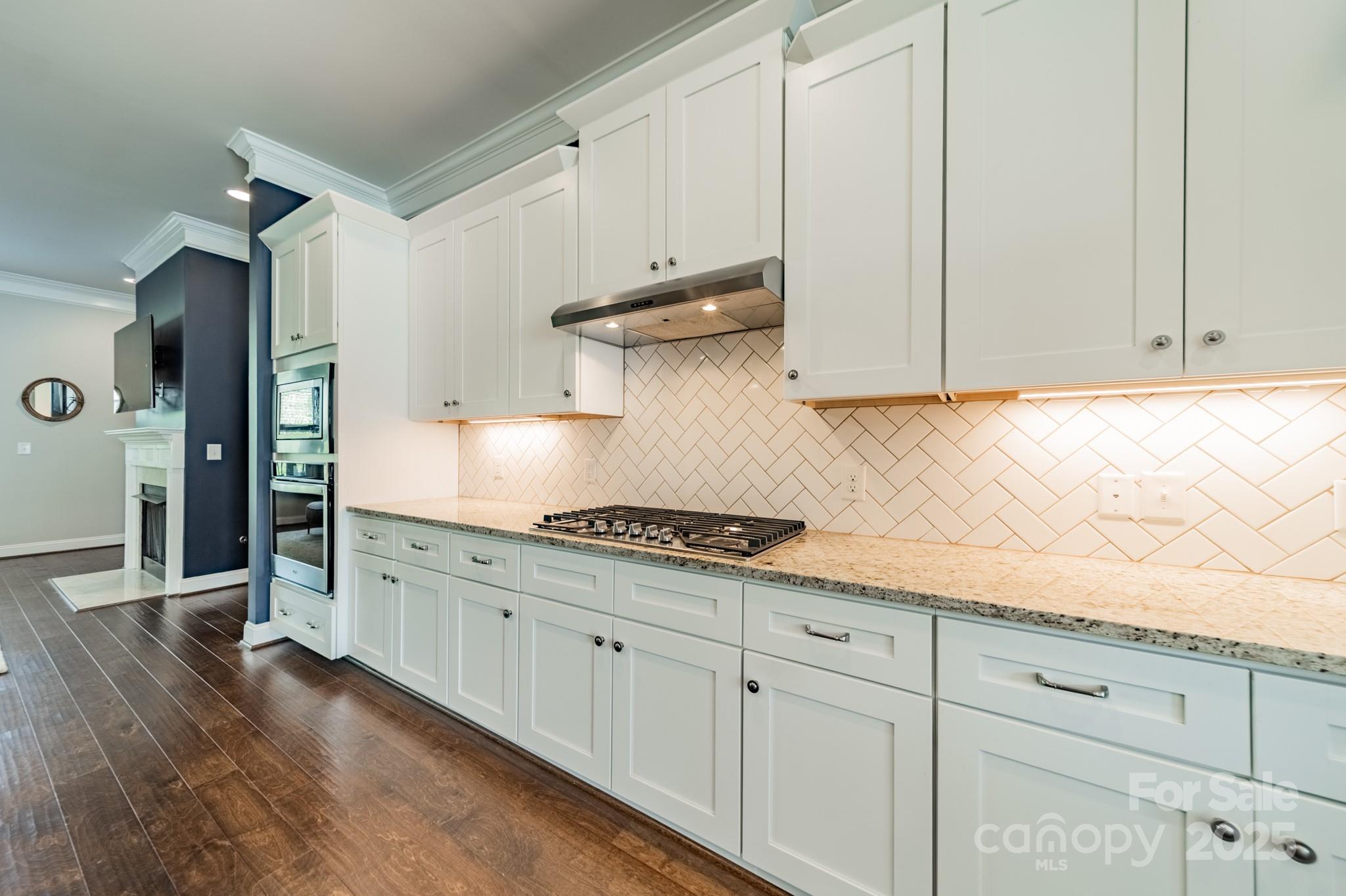 15133 Rocky Bluff Loop Property Photo 3