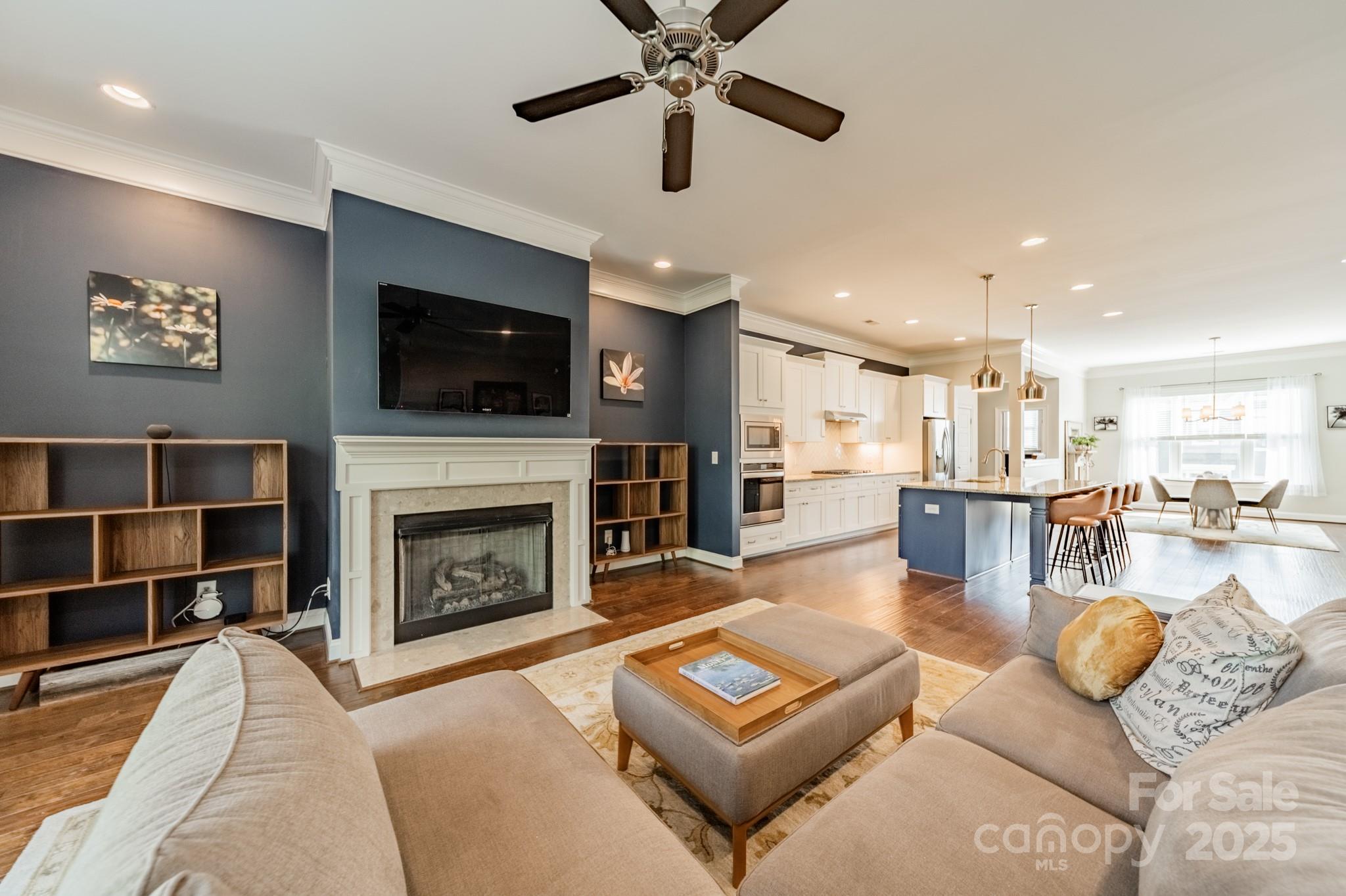 15133 Rocky Bluff Loop Property Photo 4