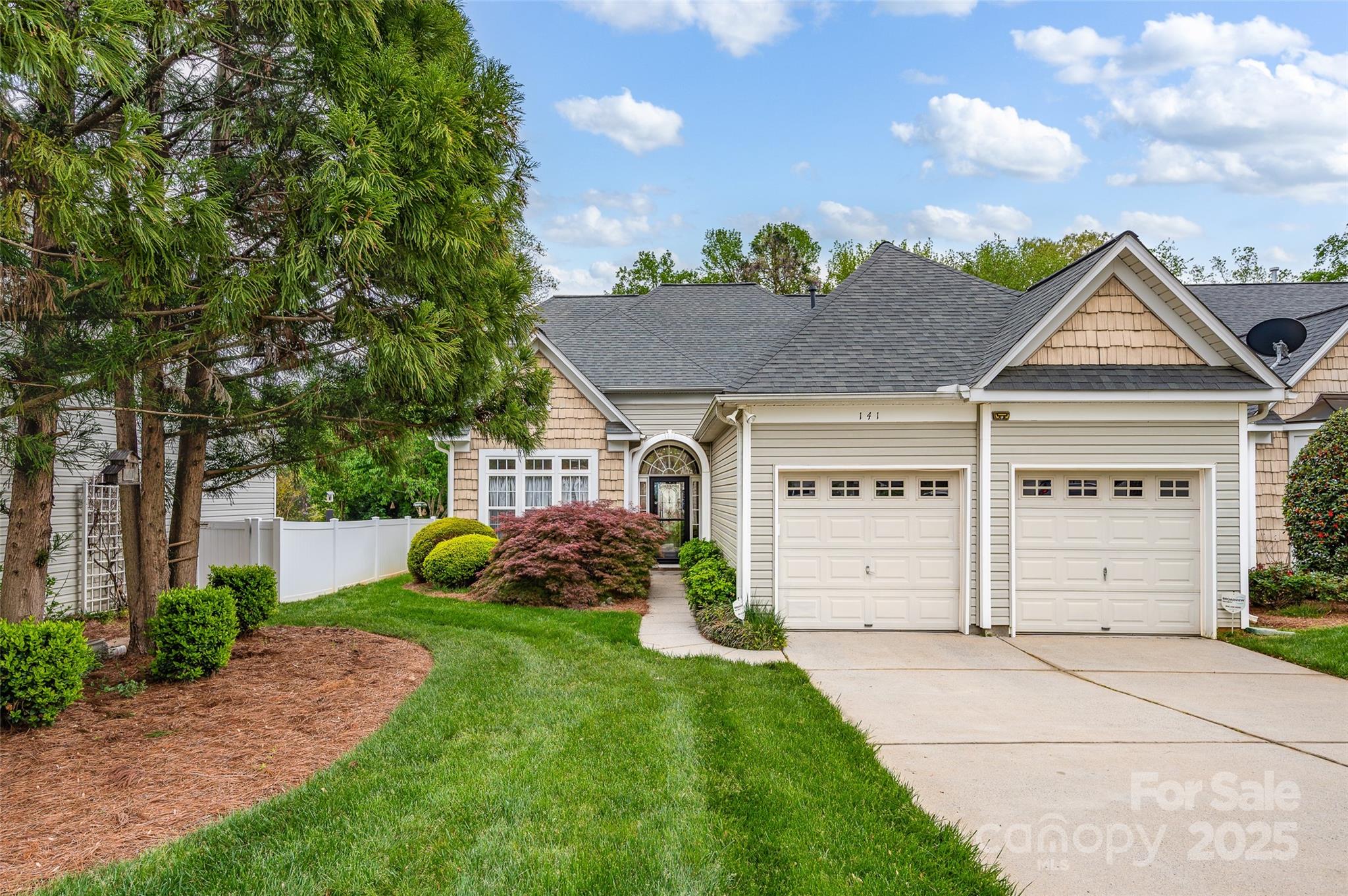 141 Ivy Creek Lane Property Photo