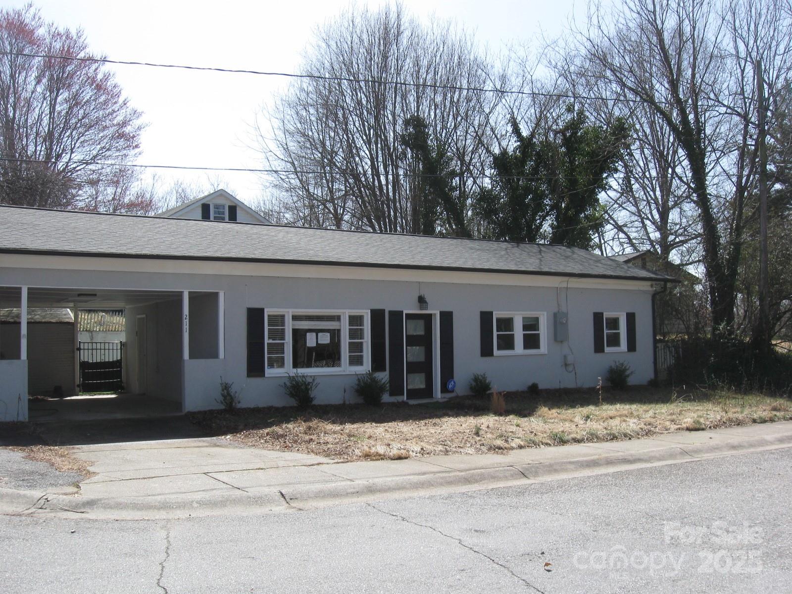 221 N Street Property Photo