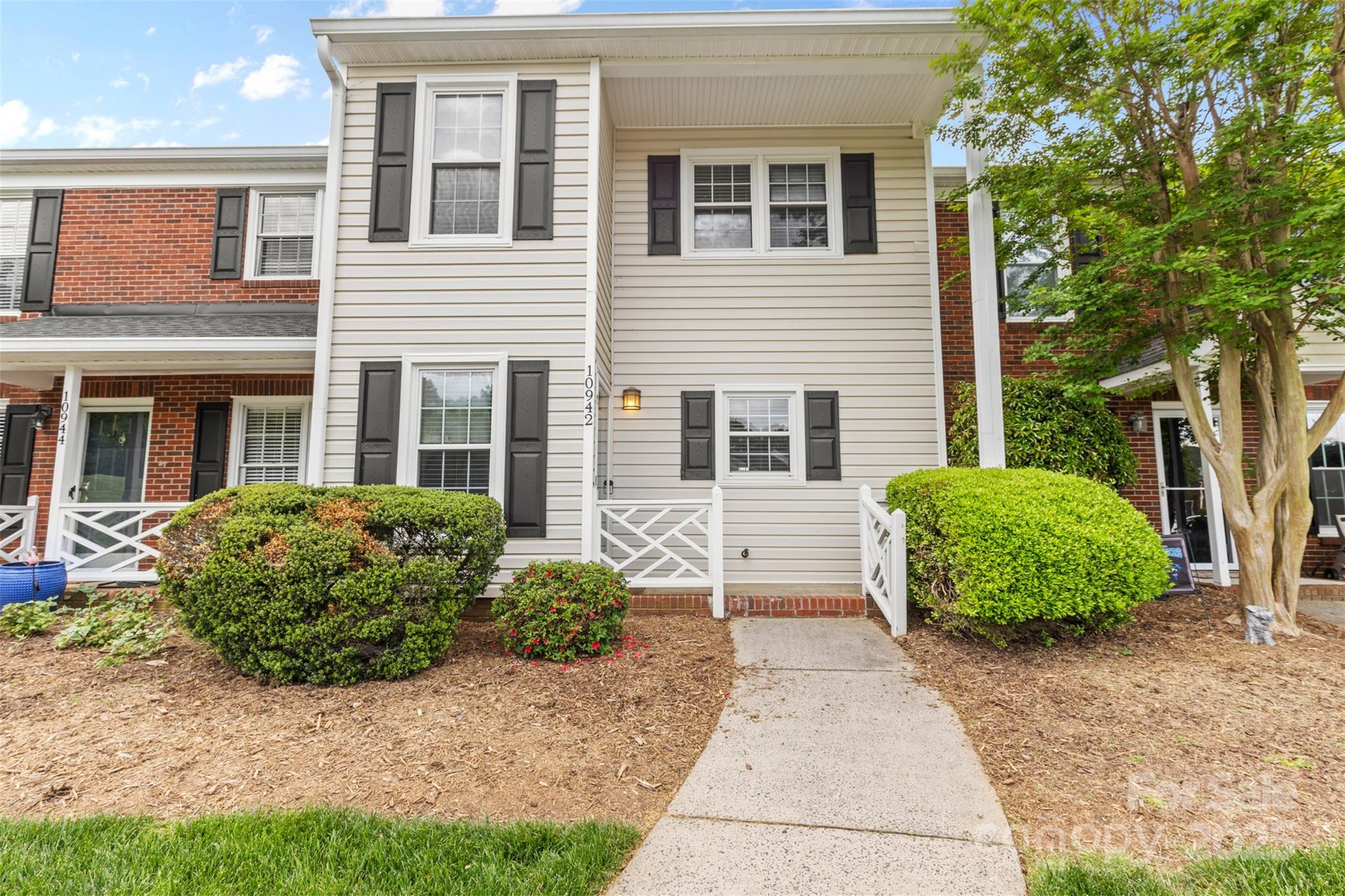 10942 Winterbourne Court Property Photo 1