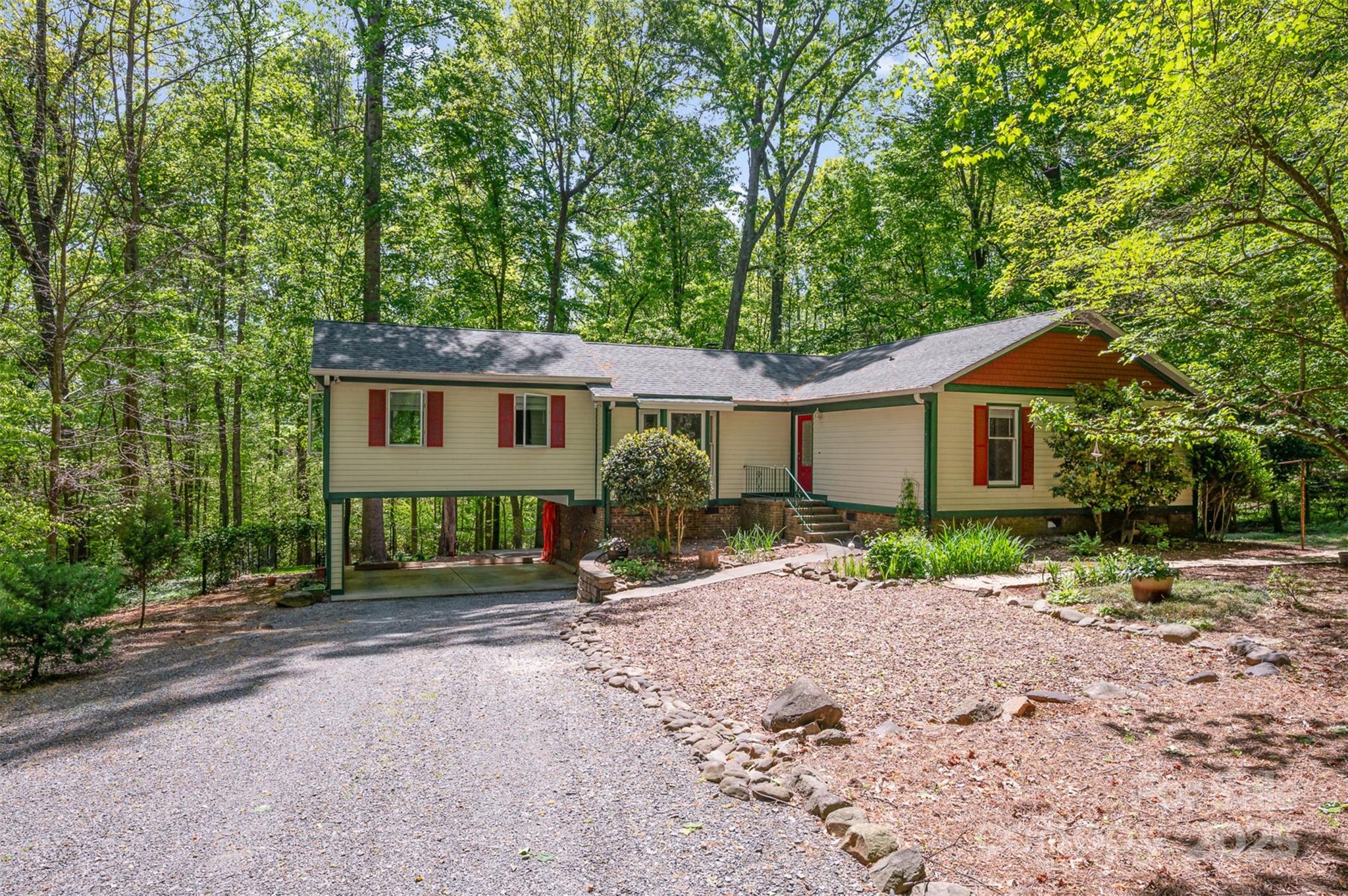 7230 Ridge Lane Road Property Photo