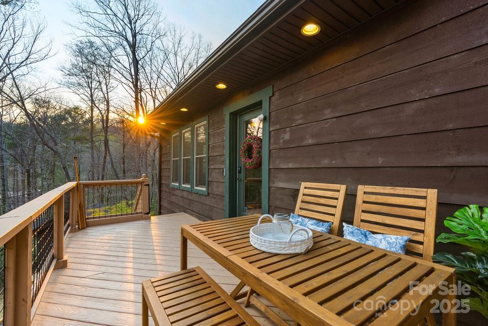 502 Caledonia Loop Property Photo 4