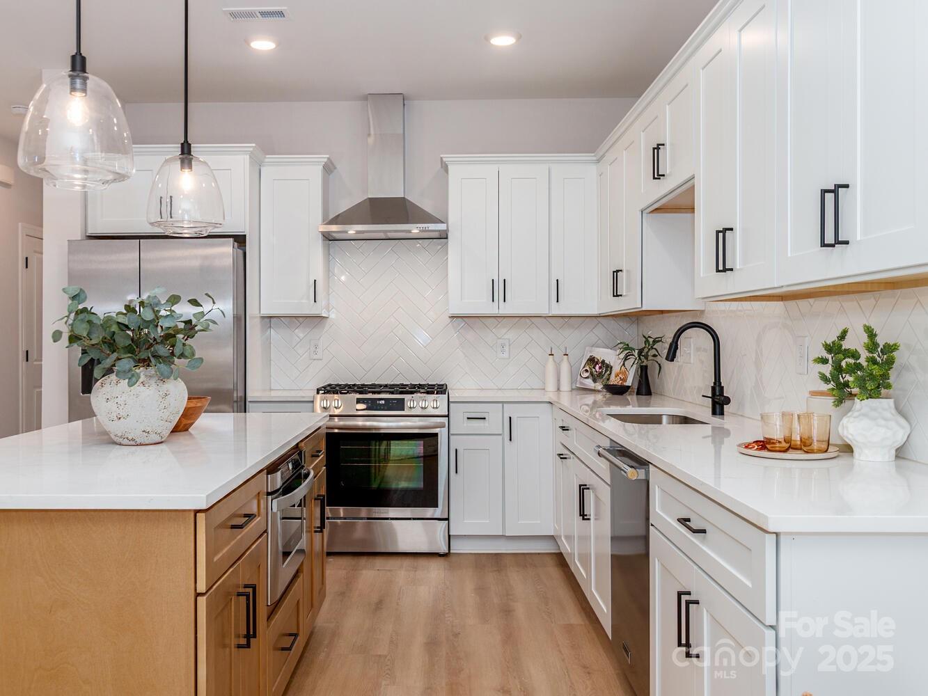 2507 Elon Street Property Photo 7