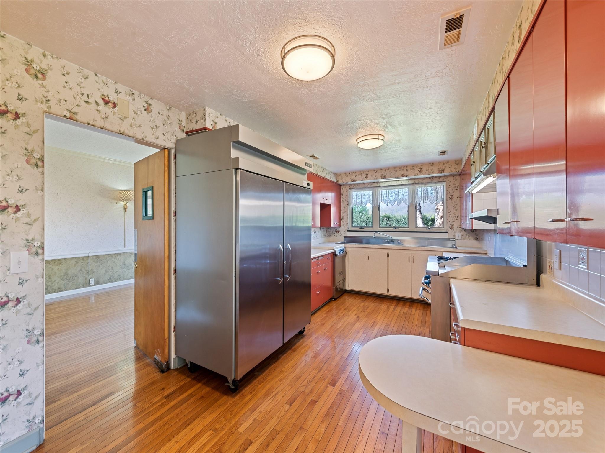 142 Country Club Drive Property Photo 15