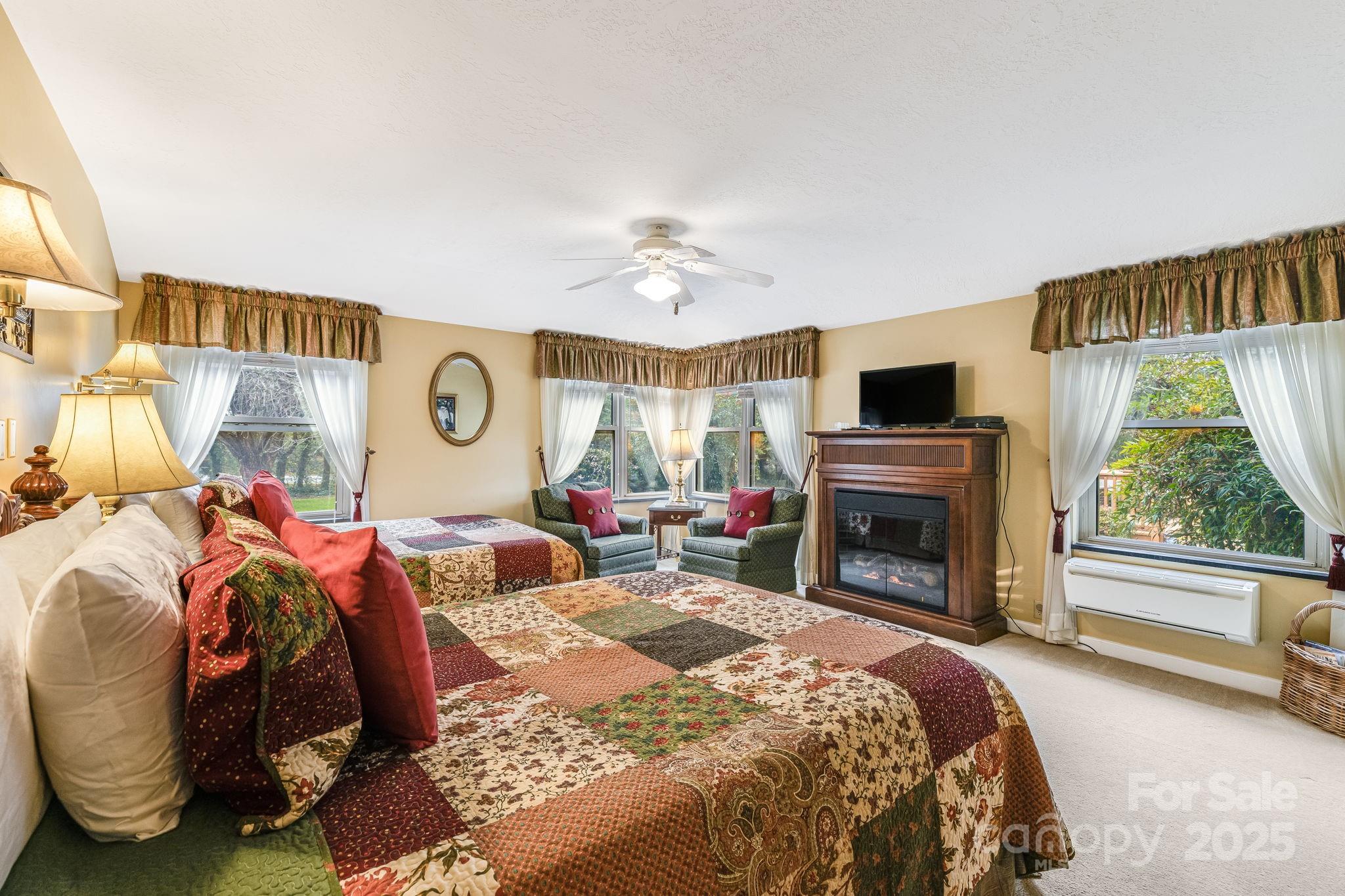 142 Country Club Drive Property Photo 20