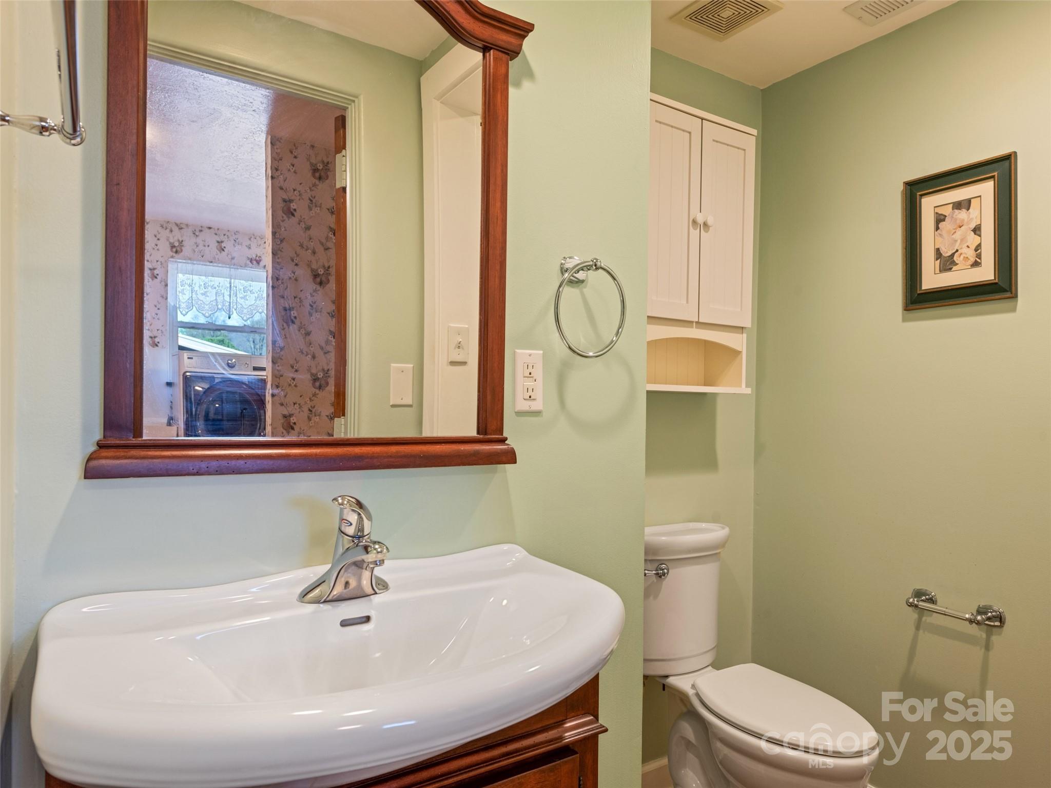 142 Country Club Drive Property Photo 25