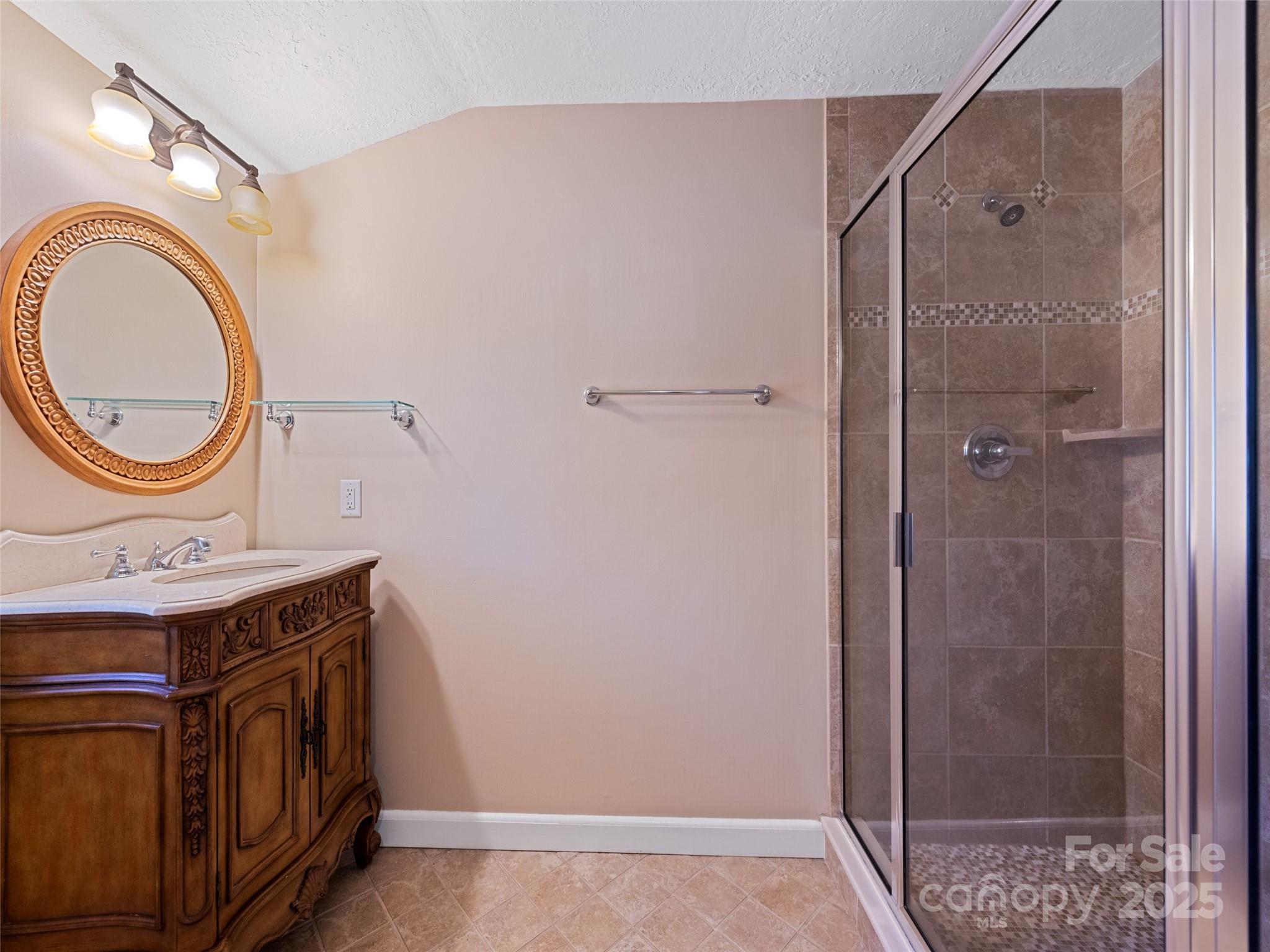 142 Country Club Drive Property Photo 30