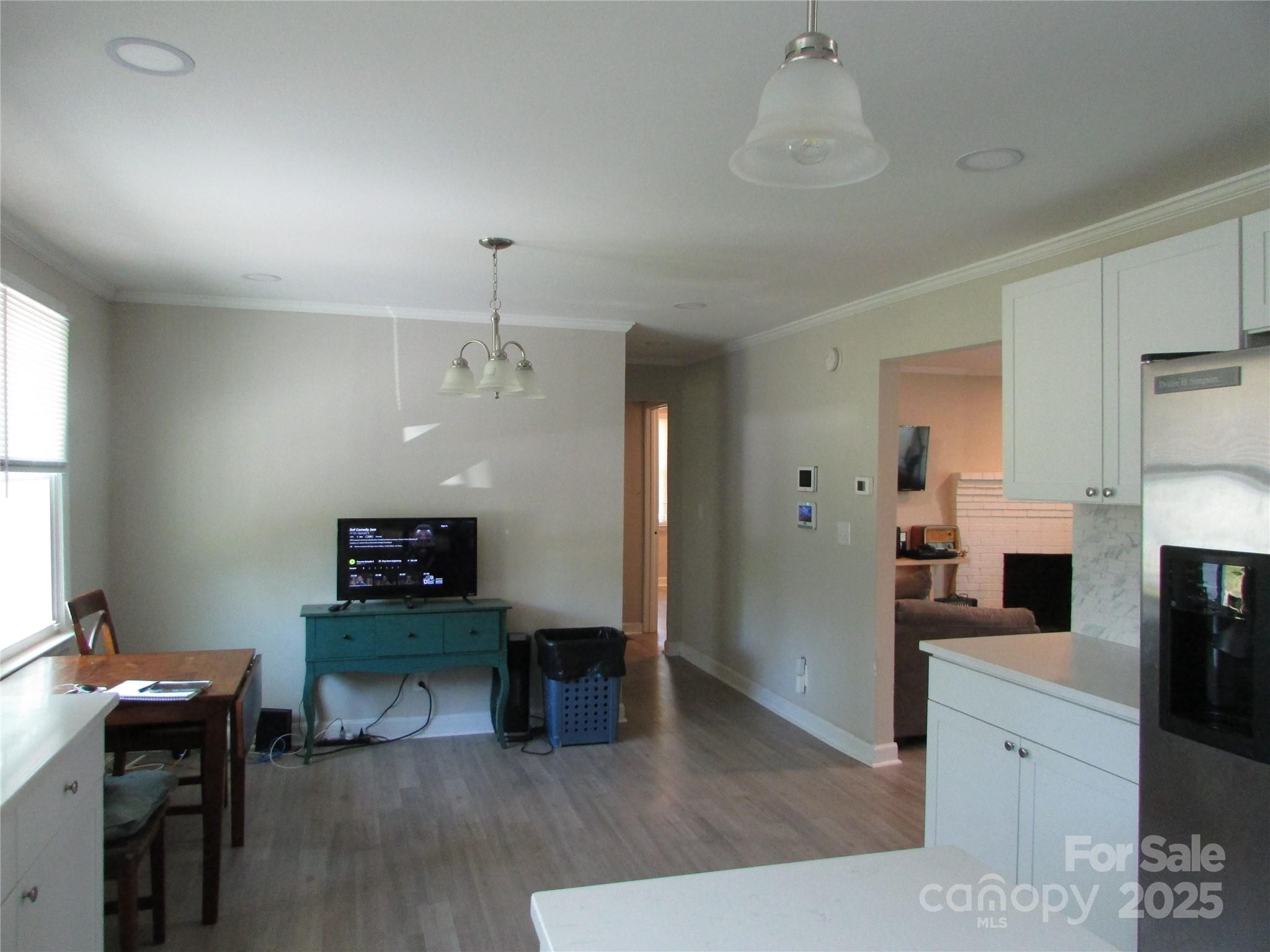 412 E Broad Street Property Photo 13