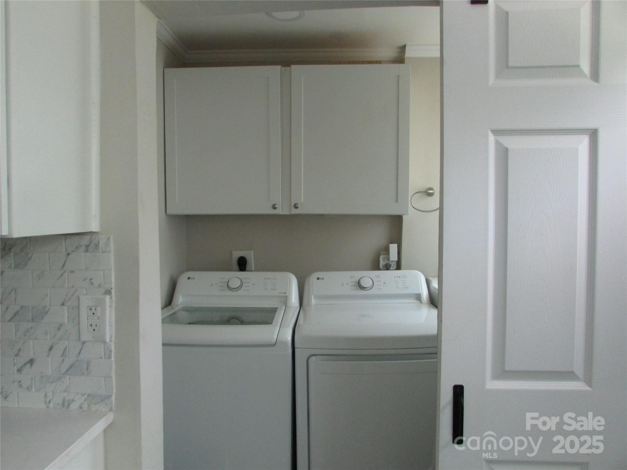 412 E Broad Street Property Photo 15