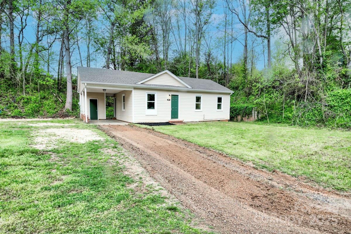 817 32nd Street Drive Property Photo