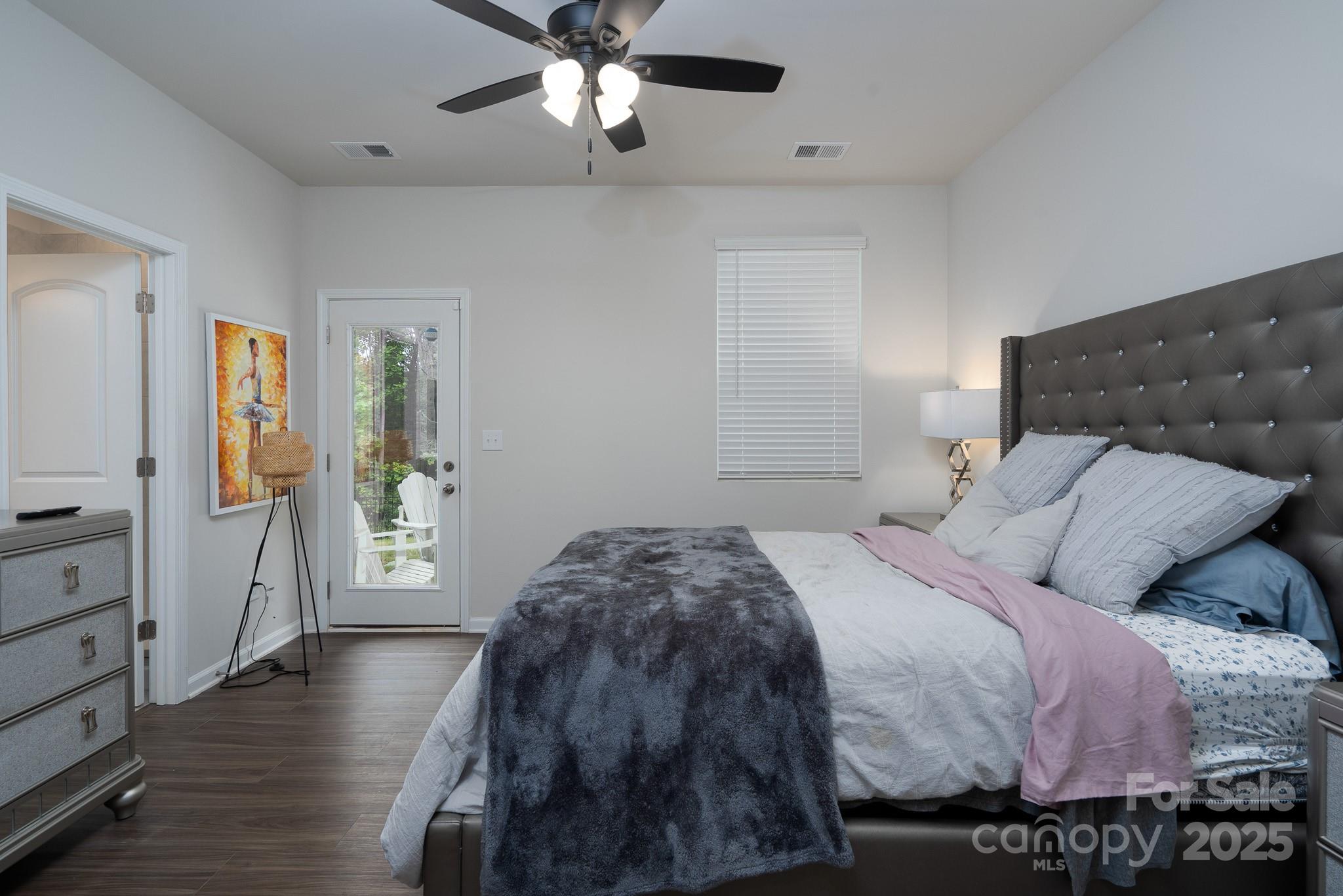 2932 Pirates Place Property Photo 4