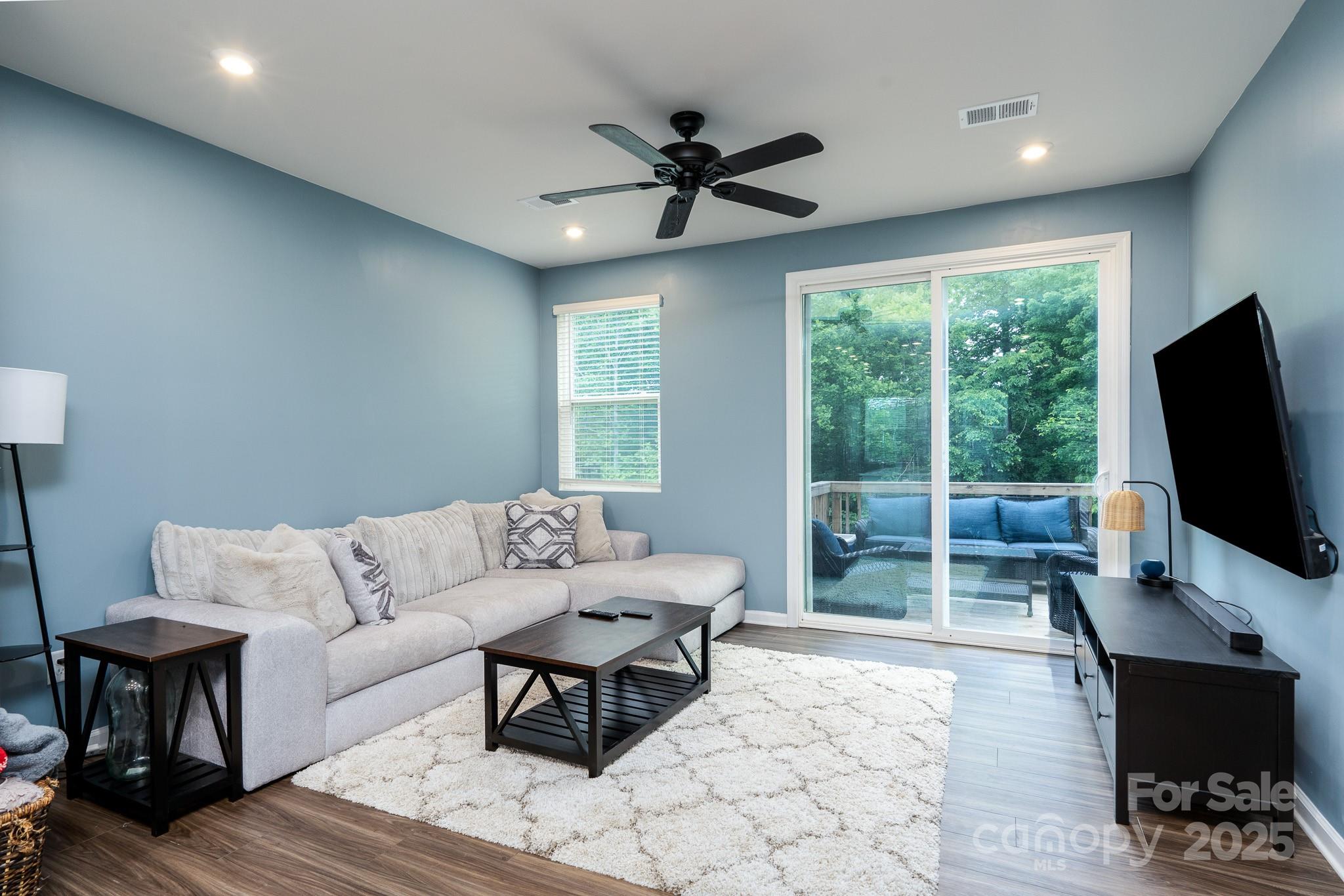 2932 Pirates Place Property Photo 23