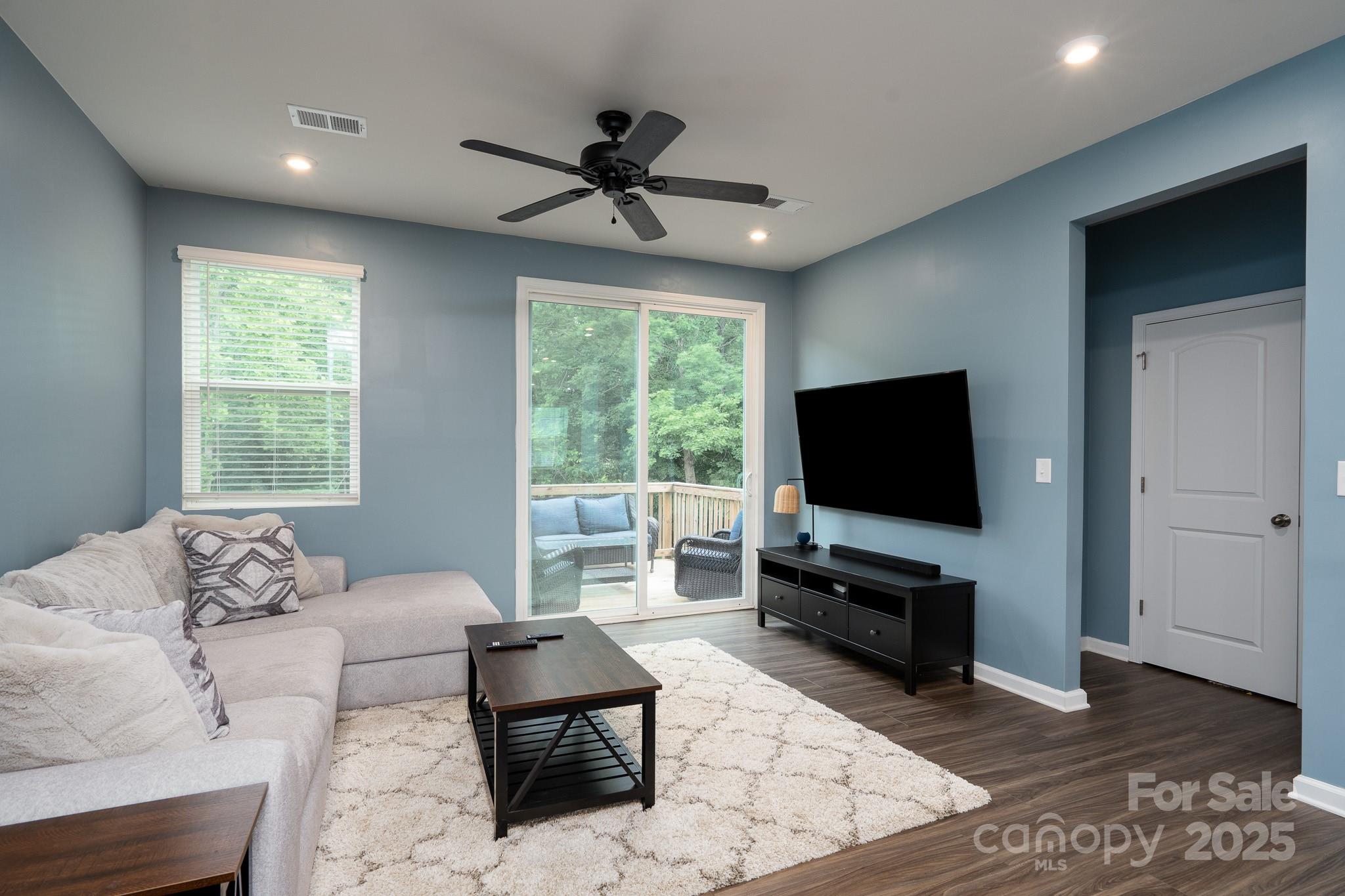 2932 Pirates Place Property Photo 30