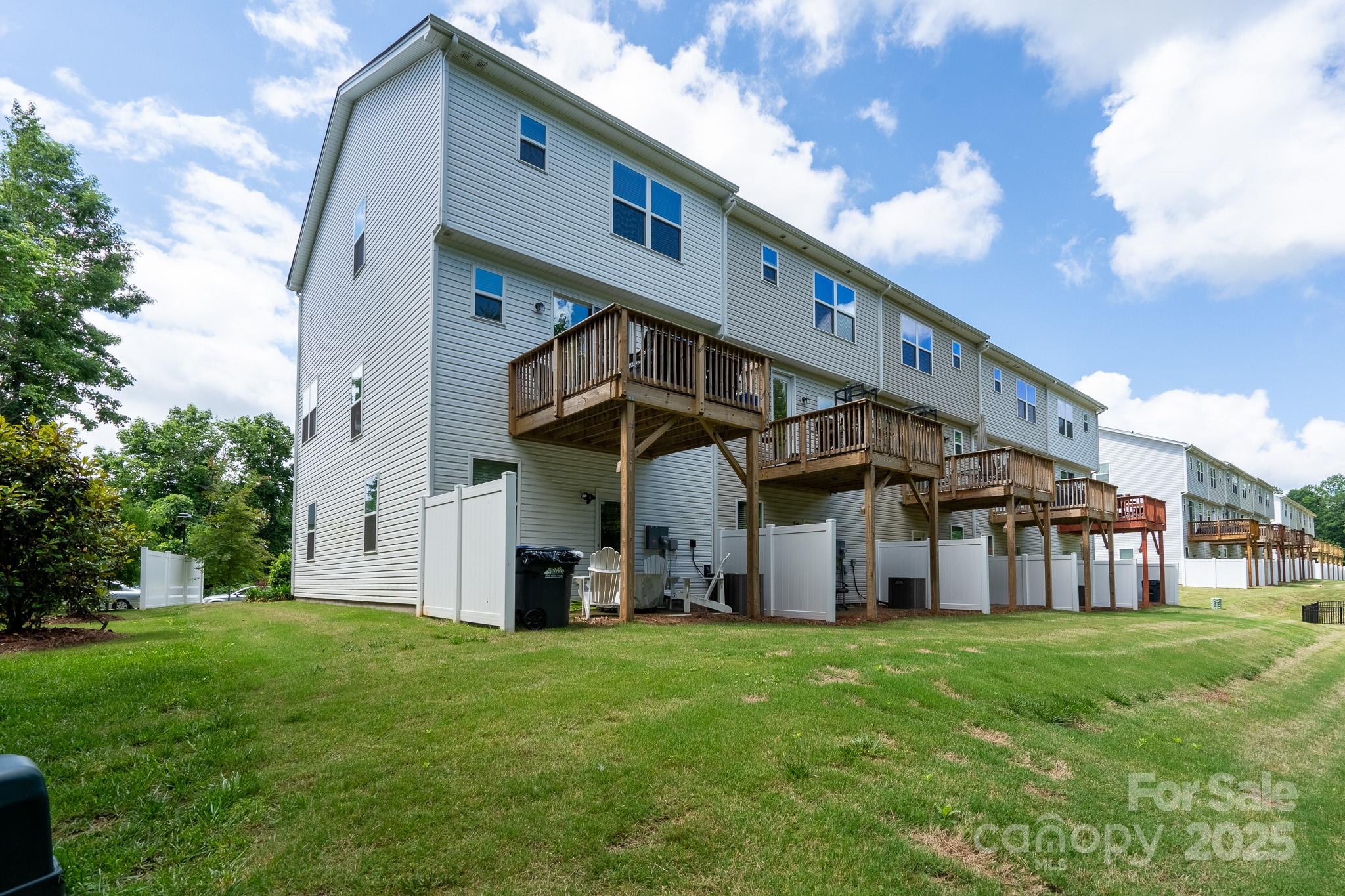 2932 Pirates Place Property Photo 39