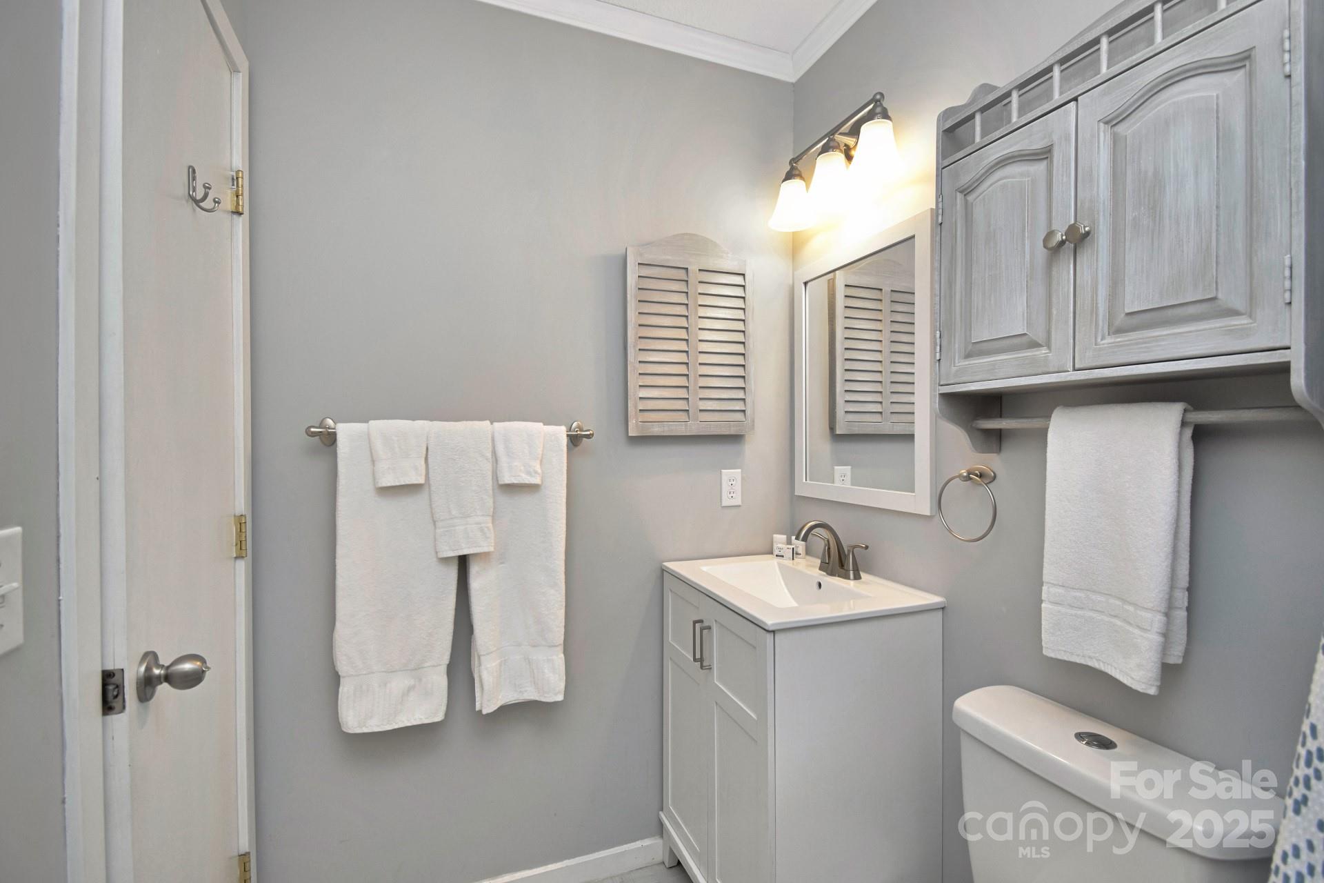 301 Pinnacle Inn Road 3130 Property Photo 14