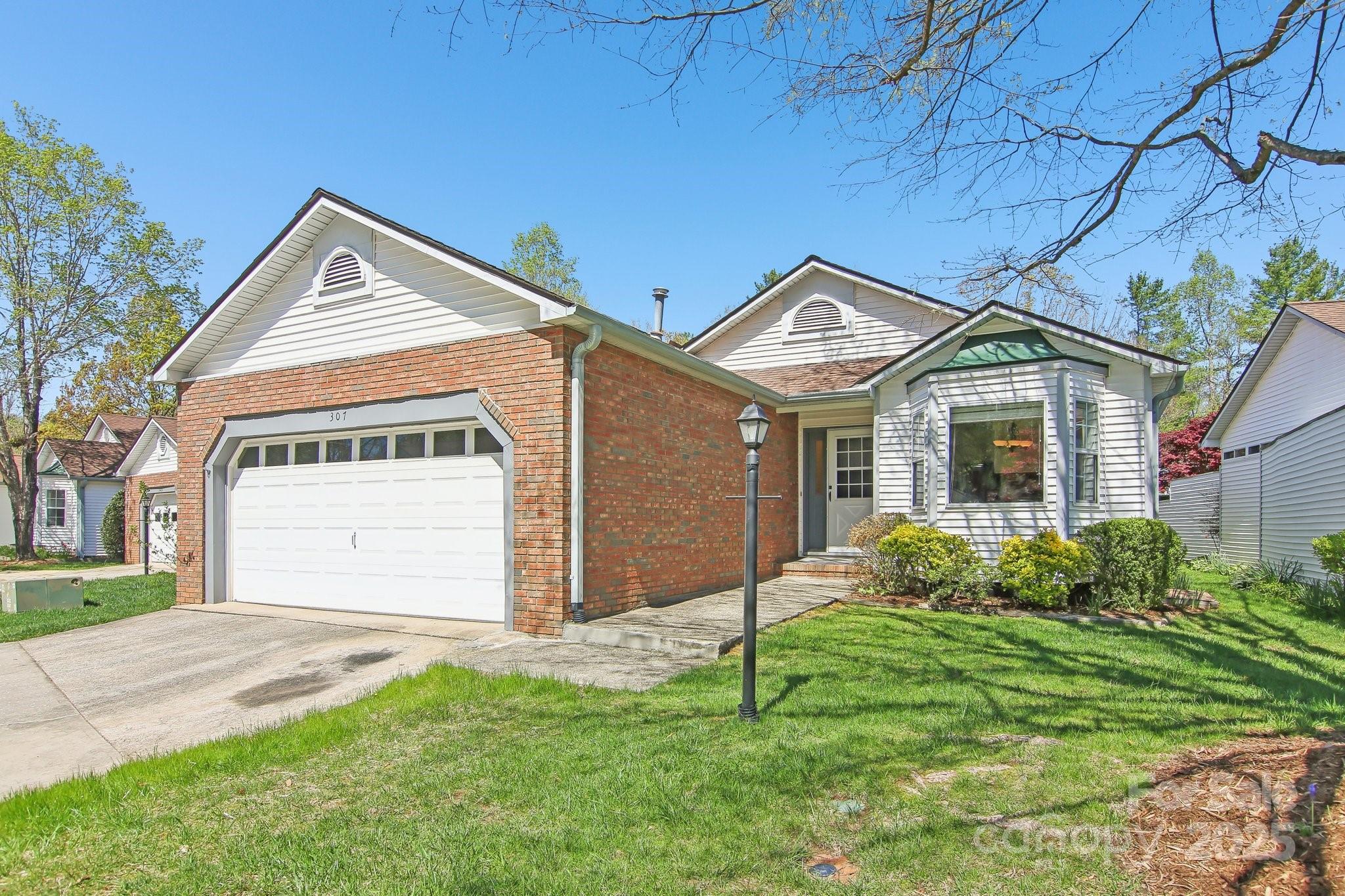 307 Somerton Court Property Photo