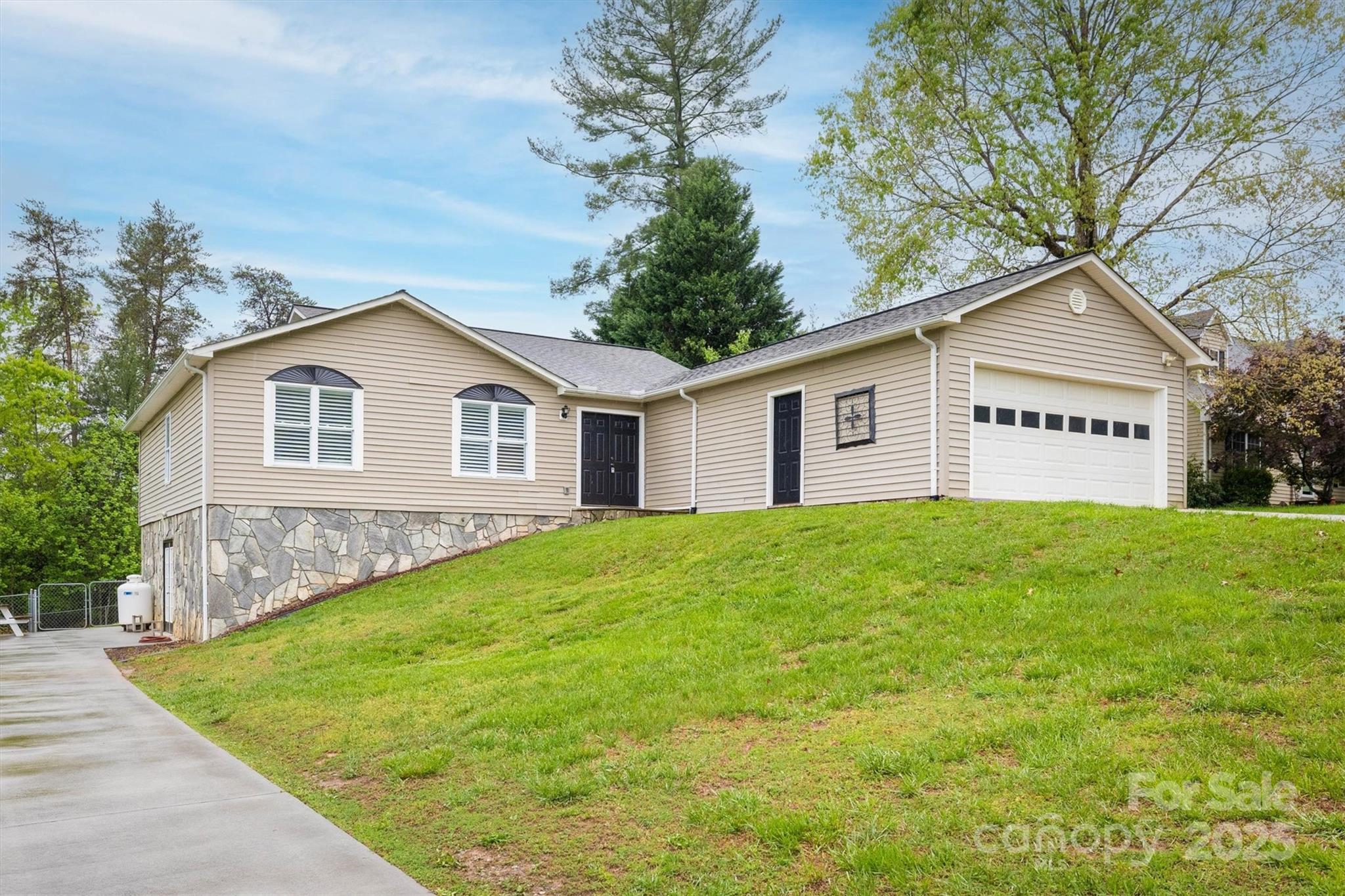 3085 Hunters Ridge Court Property Photo