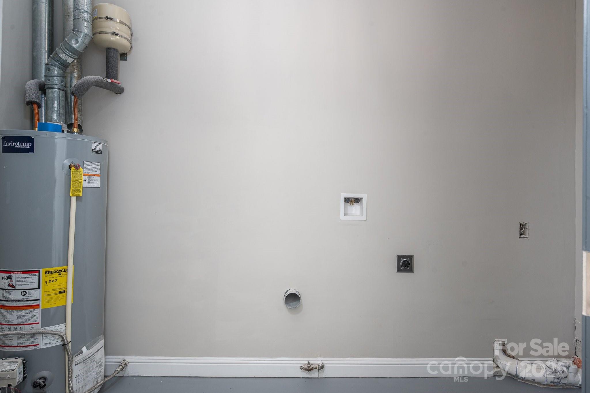 692 S Pink Street Property Photo 26