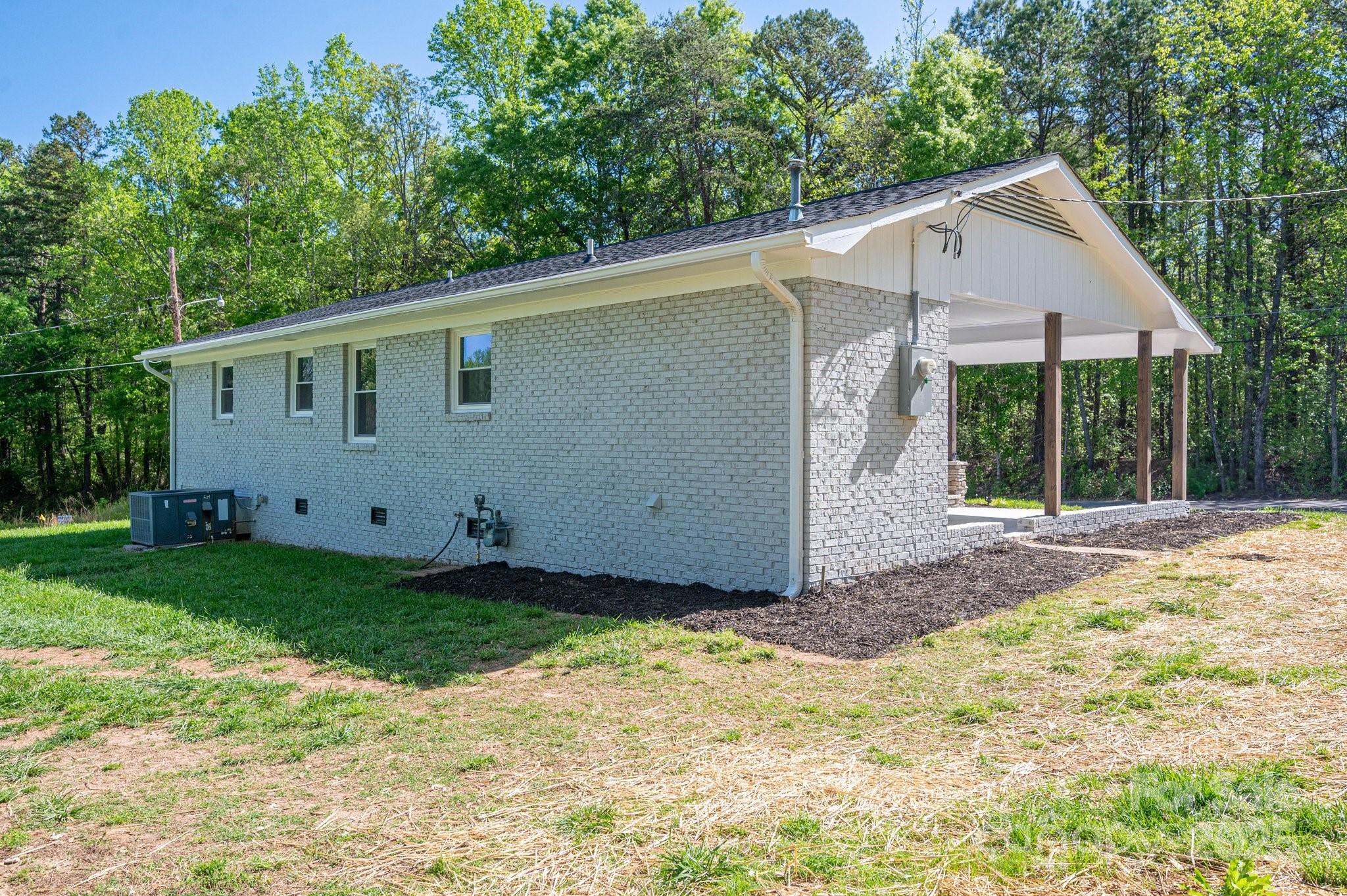 692 S Pink Street Property Photo 27