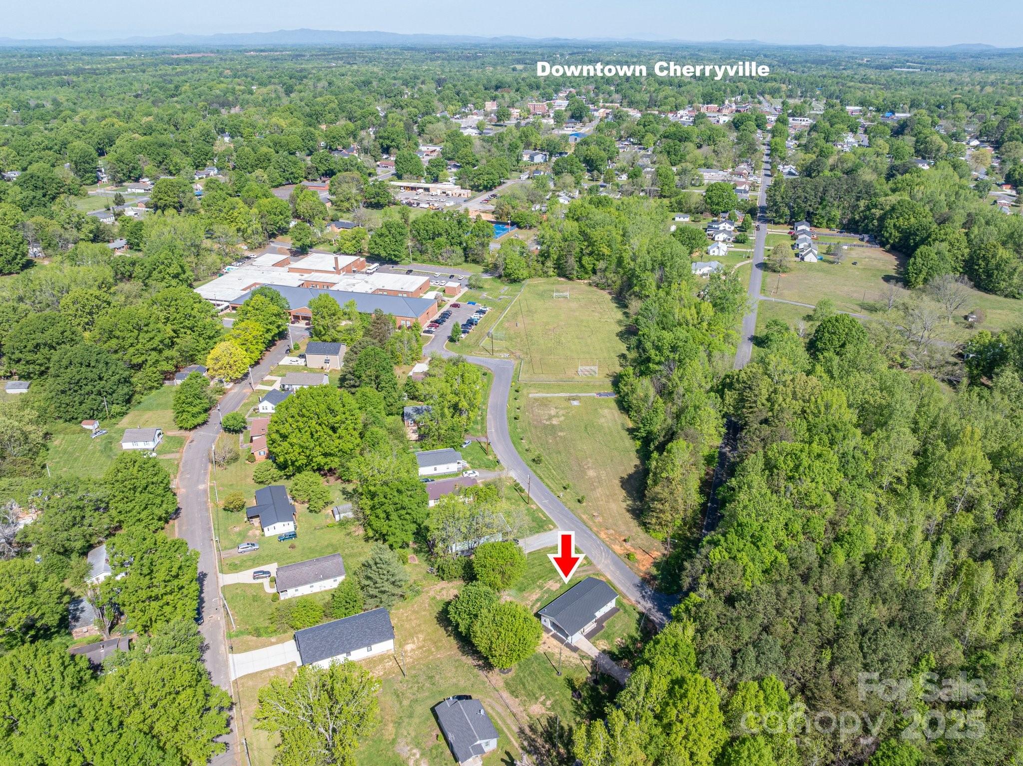 692 S Pink Street Property Photo 32