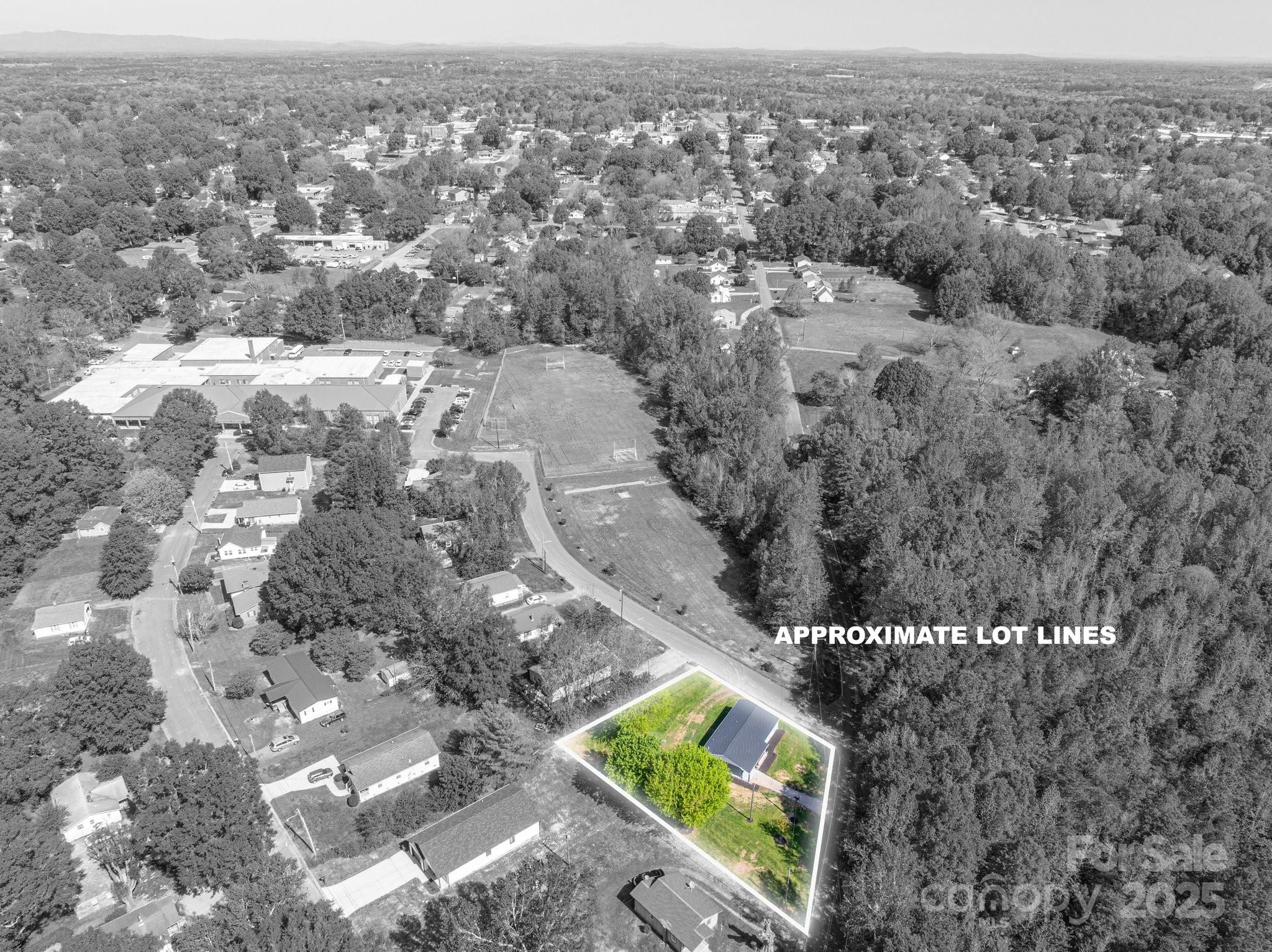 692 S Pink Street Property Photo 33