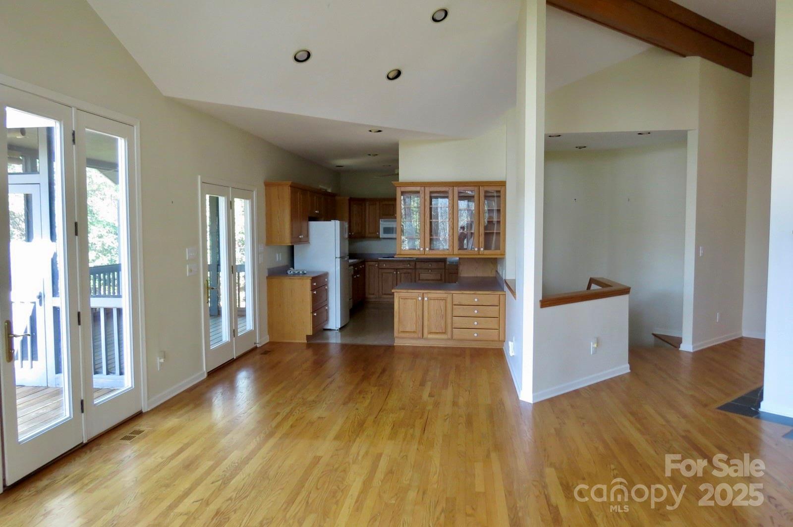 422 Lakeside Drive L015, L016 Property Photo 15
