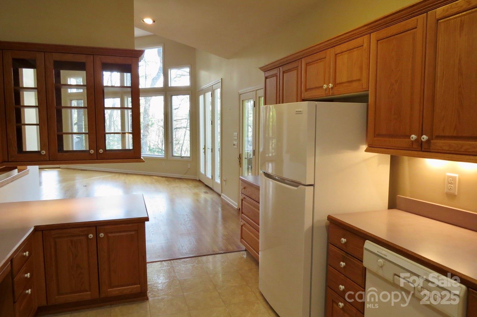 422 Lakeside Drive L015, L016 Property Photo 19