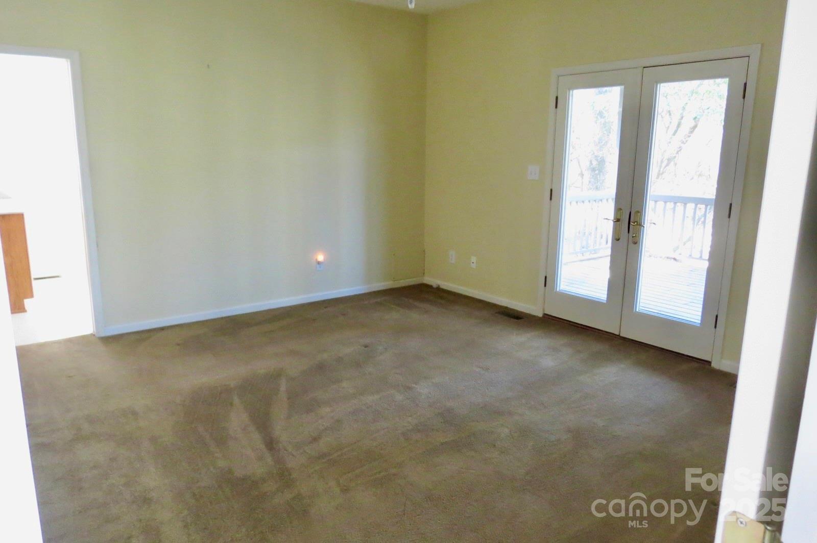422 Lakeside Drive L015, L016 Property Photo 24