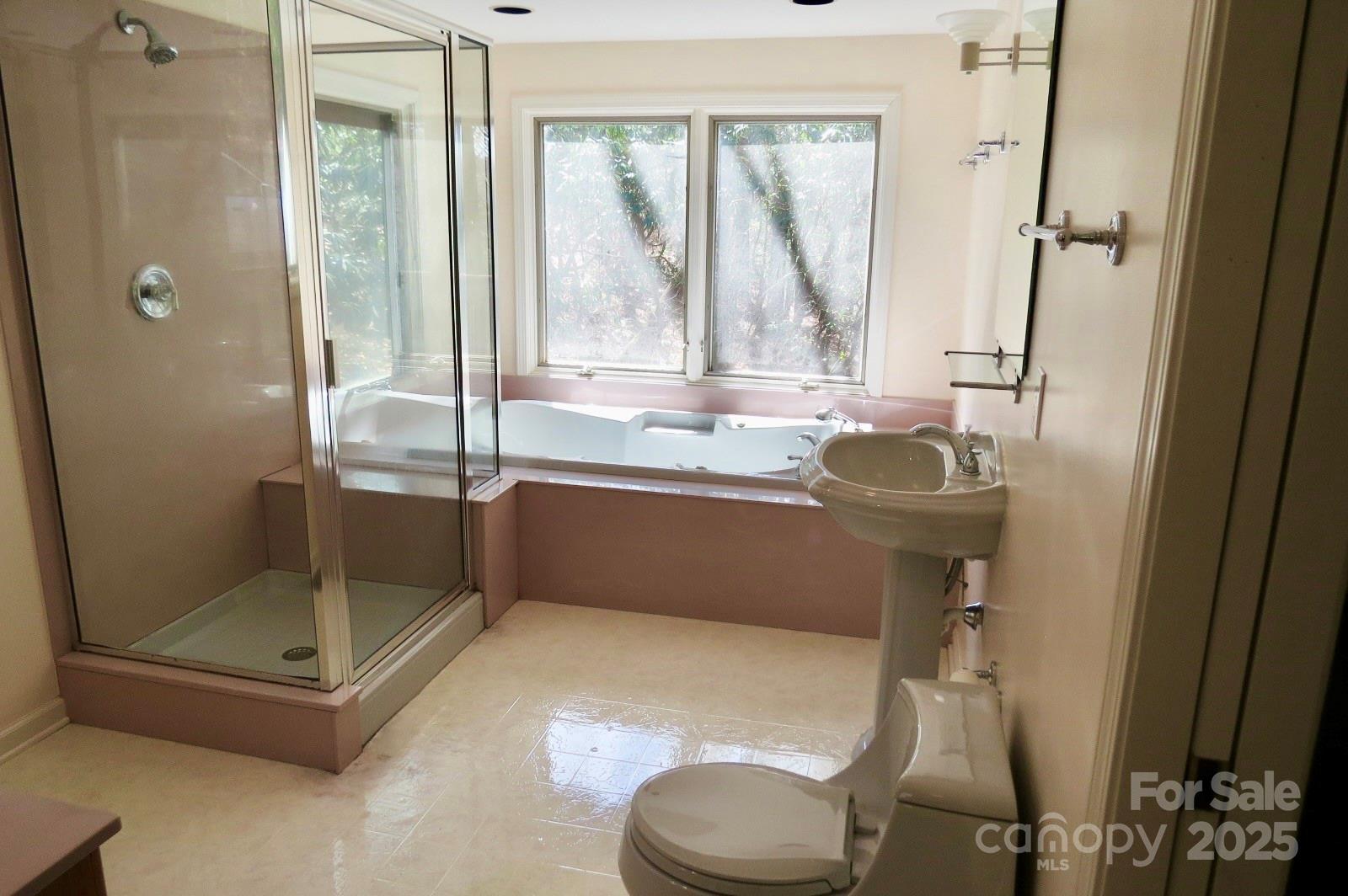 422 Lakeside Drive L015, L016 Property Photo 26