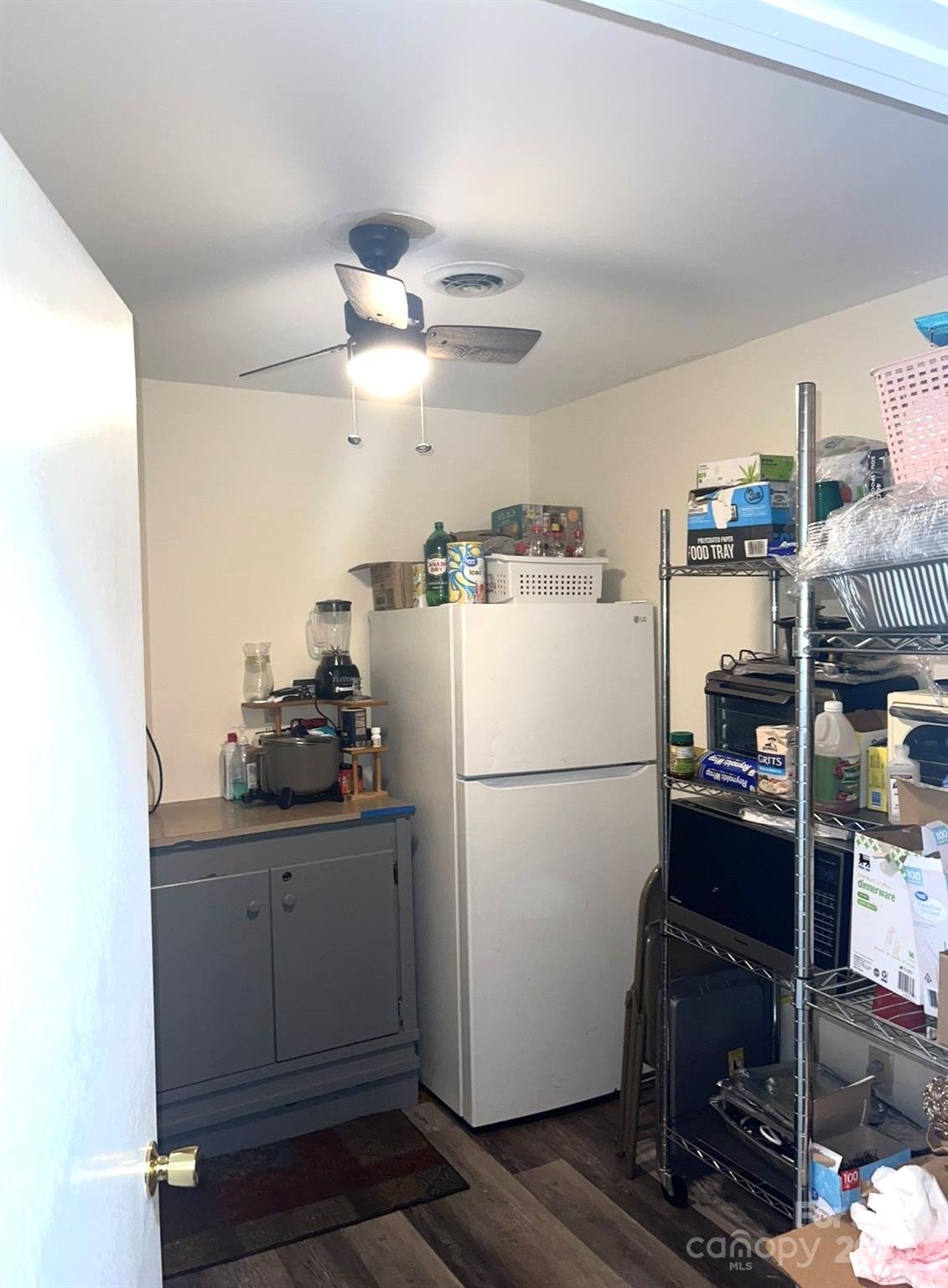 327 Stonewall Avenue Property Photo 8