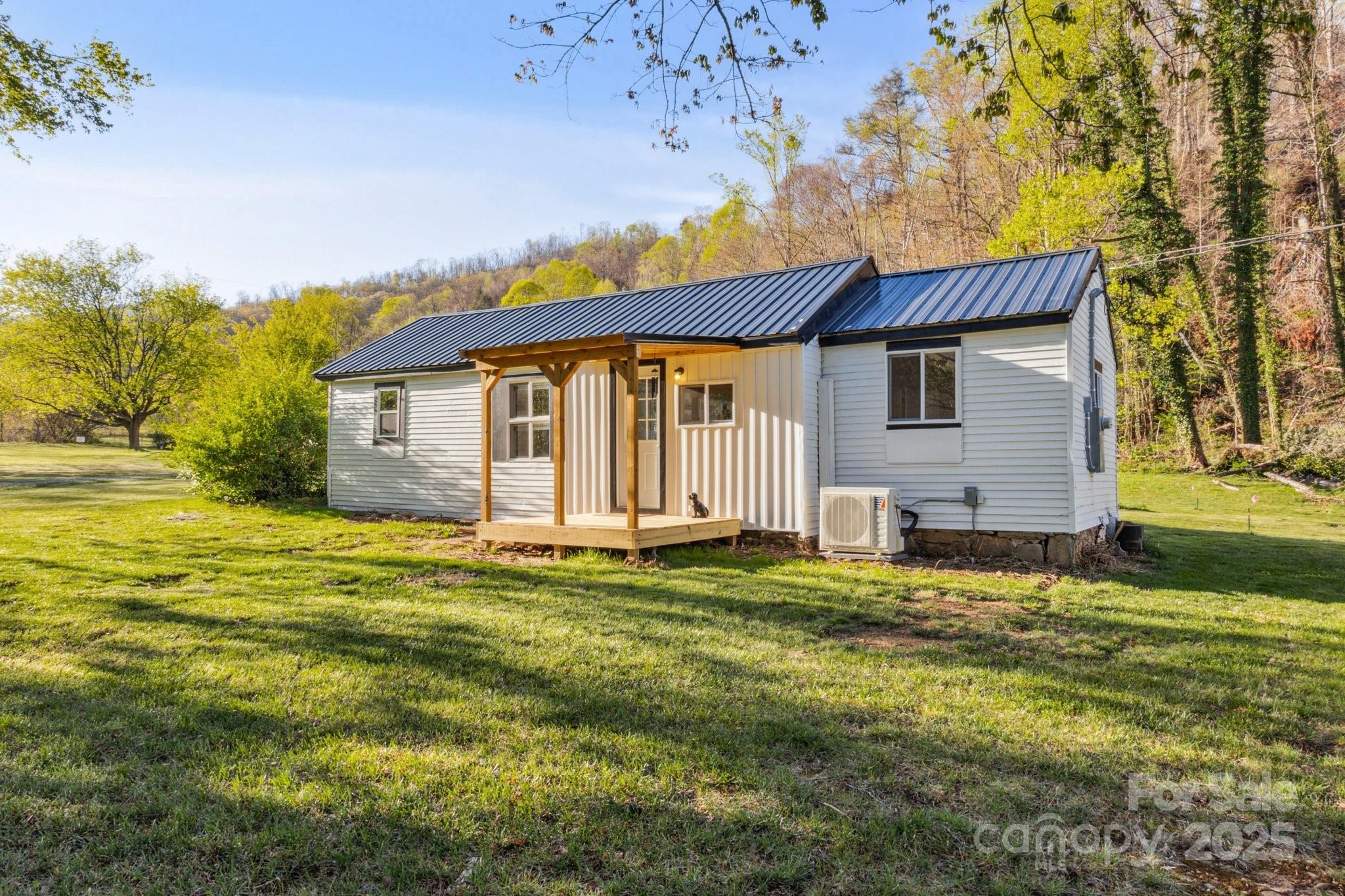 15 Curly Willow Lane Property Photo
