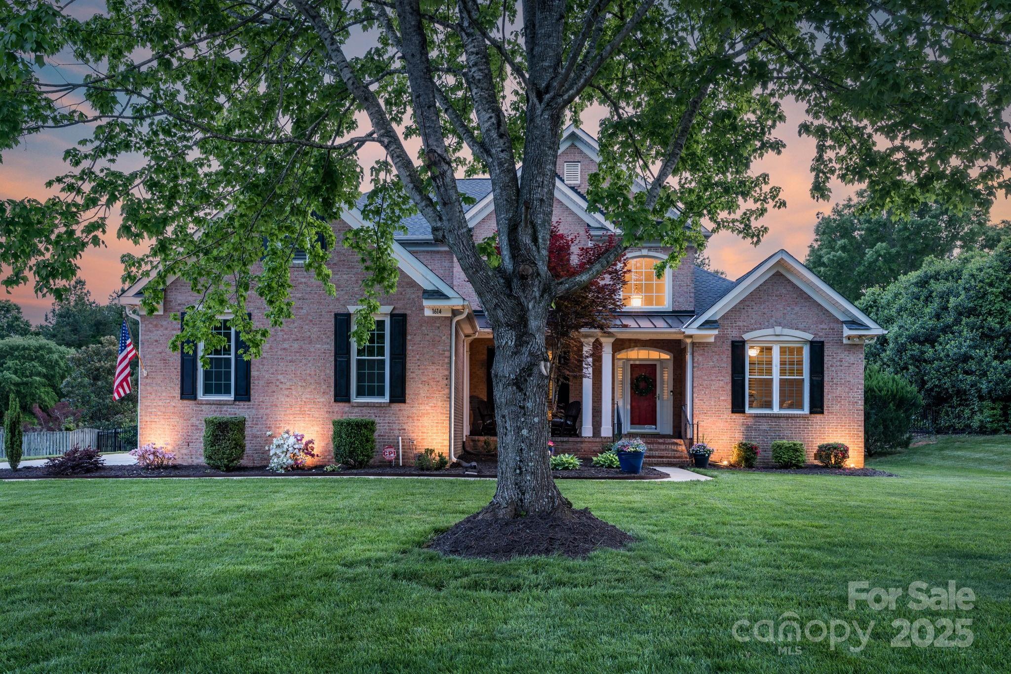 1614 Crestgate Drive Property Photo