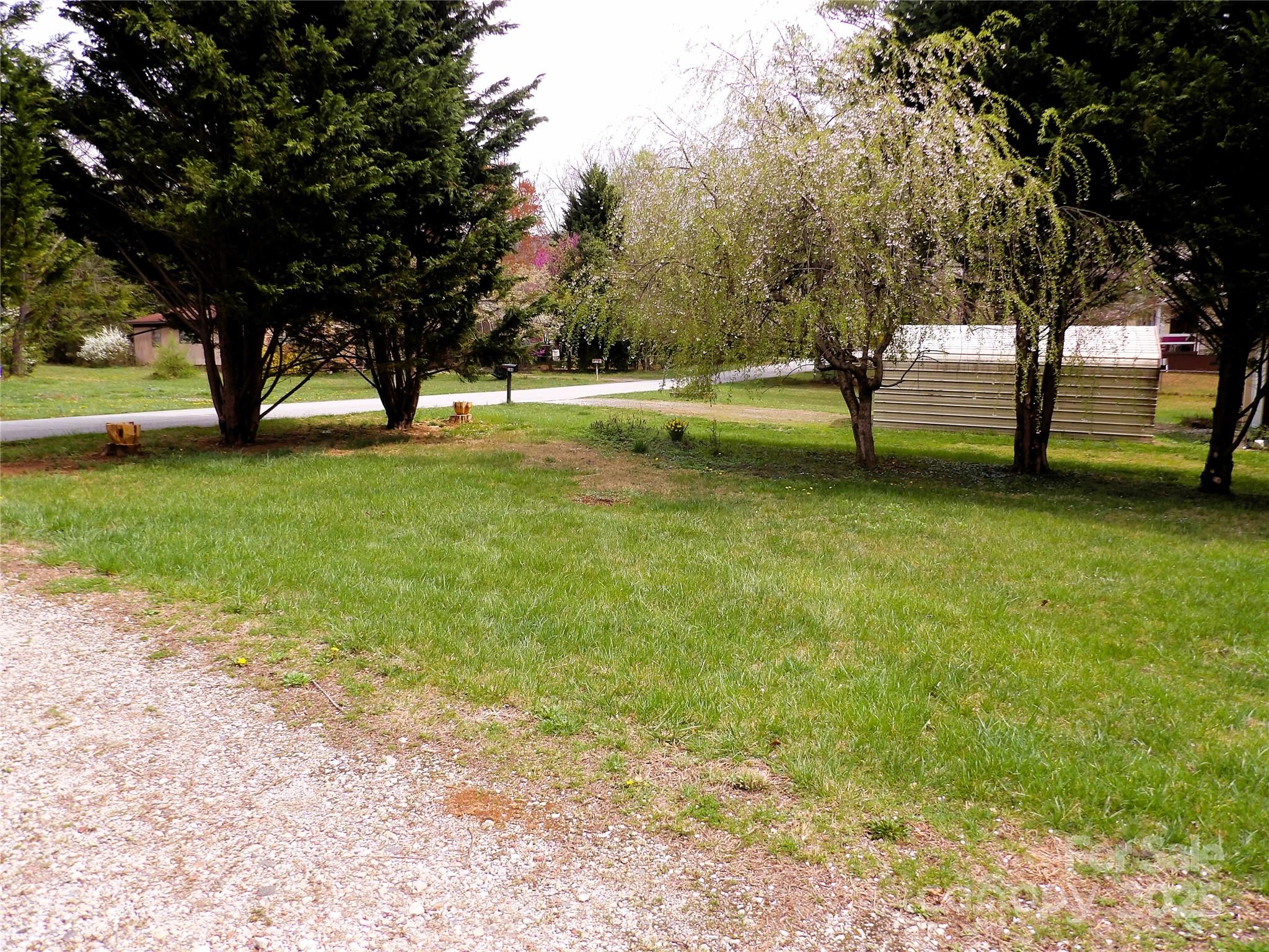 106 Pinetree Drive Property Photo 3